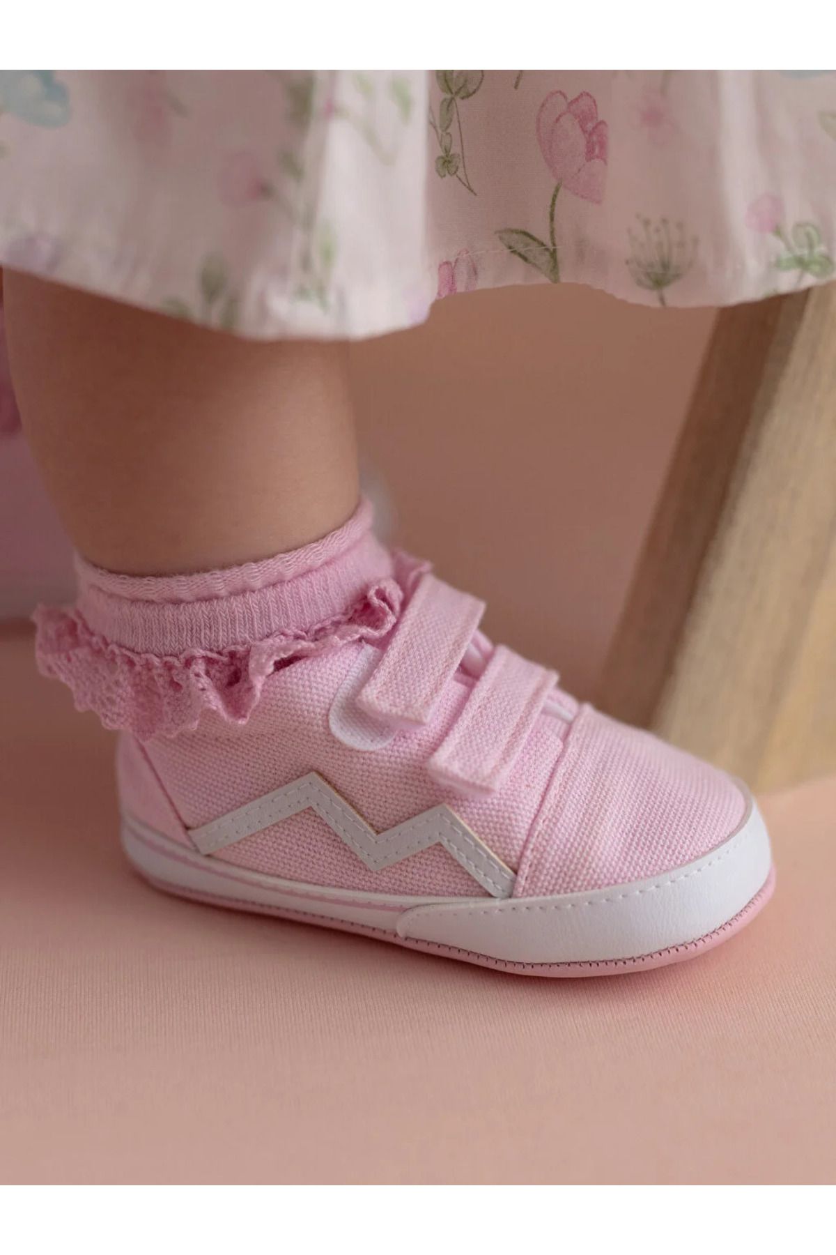 LC Waikiki LCW STEPS Kız Bebek Yürüme Öncesi Spor Ayakkabı