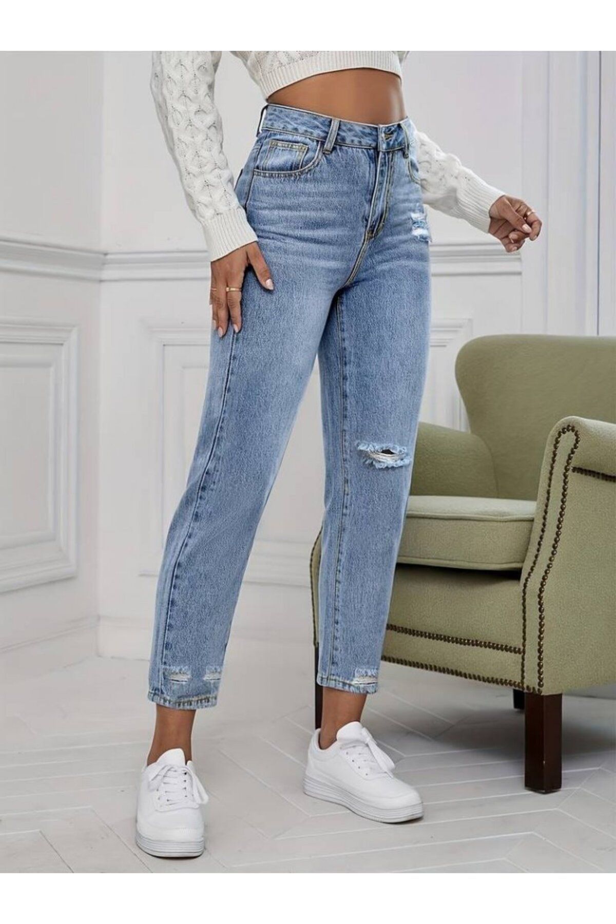 Genel Markalar Kadın Açık Mavi Yırtık Detaylı Mom Fit Jean / Kot Pantolon