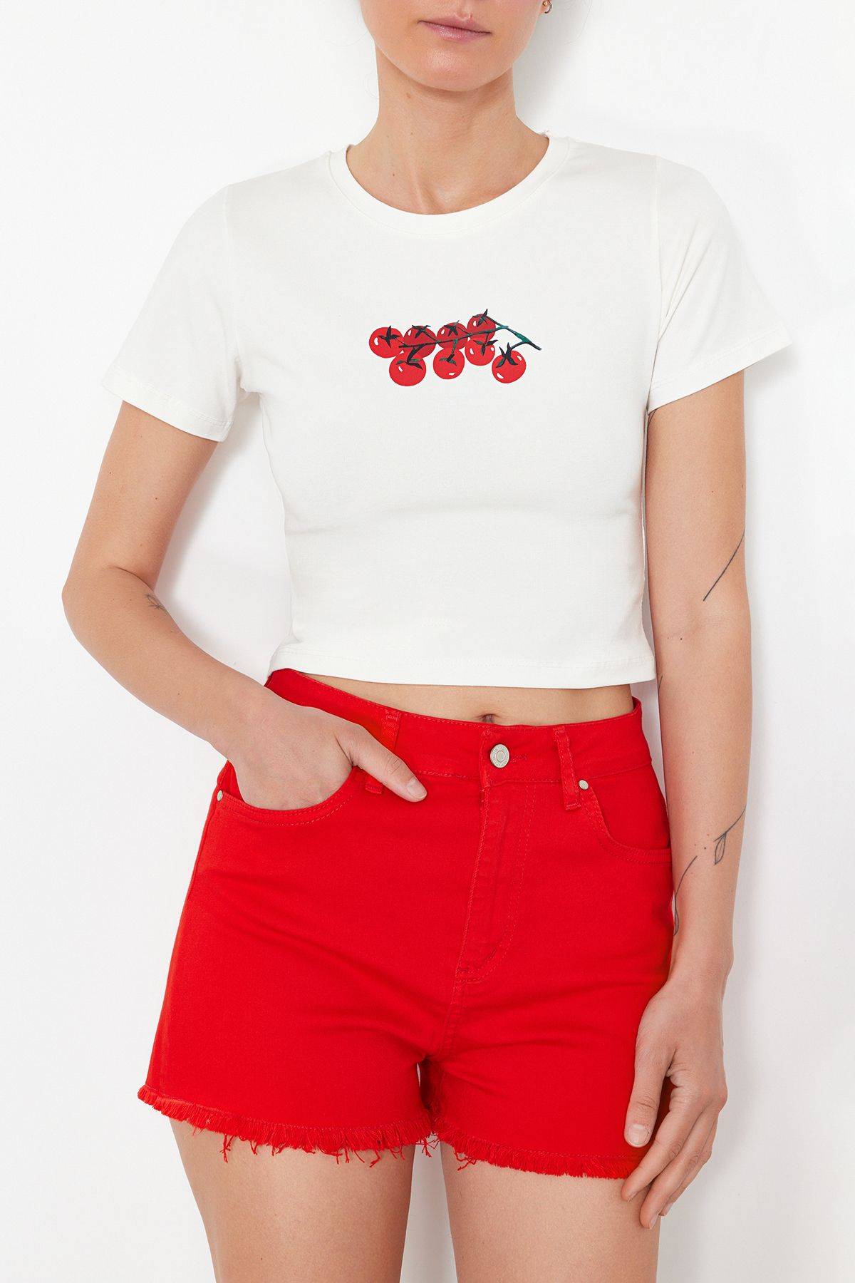 Edit by Trendyol Beyaz  Regular Örme T-Shirt TEDSS24TS00041