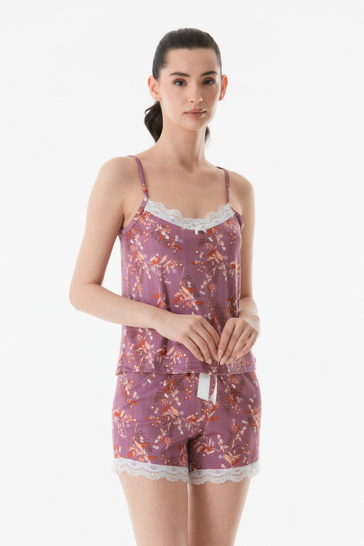 Fullamoda Çiçek Desenli İp Askılı Şortlu Pijama Takımı