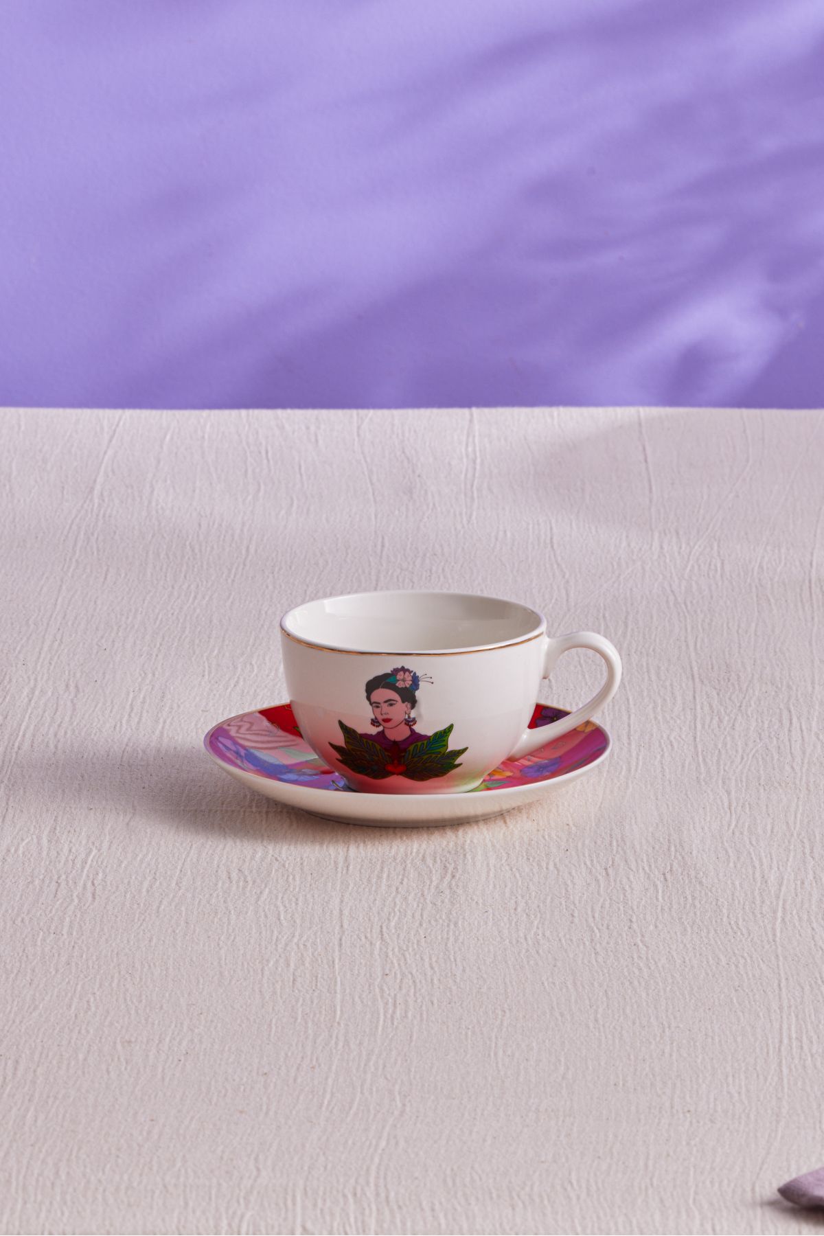 Karaca Frida Çay Fincanı Ve Tabağı Kırmızı 220 ml