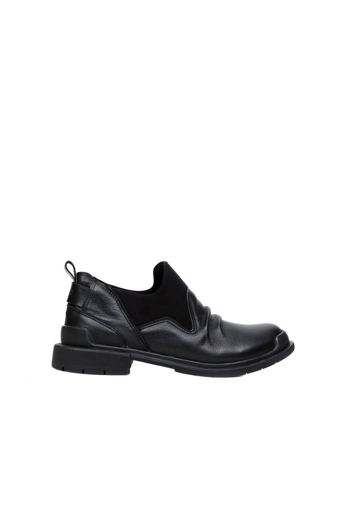 BUENO Shoes Siyah Deri Kadın Düz Ayakkabı