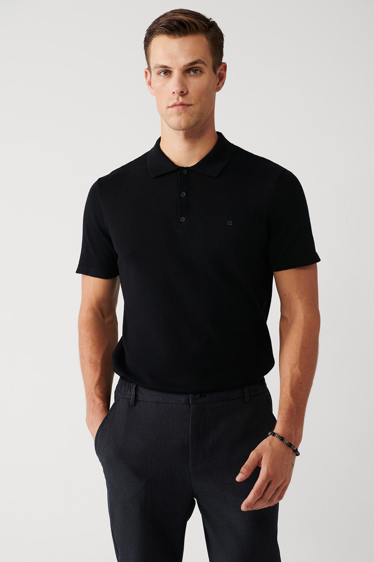 Avva Erkek Siyah Pamuklu Polo Yaka Regular Fit Ince Triko T-shirt E005012