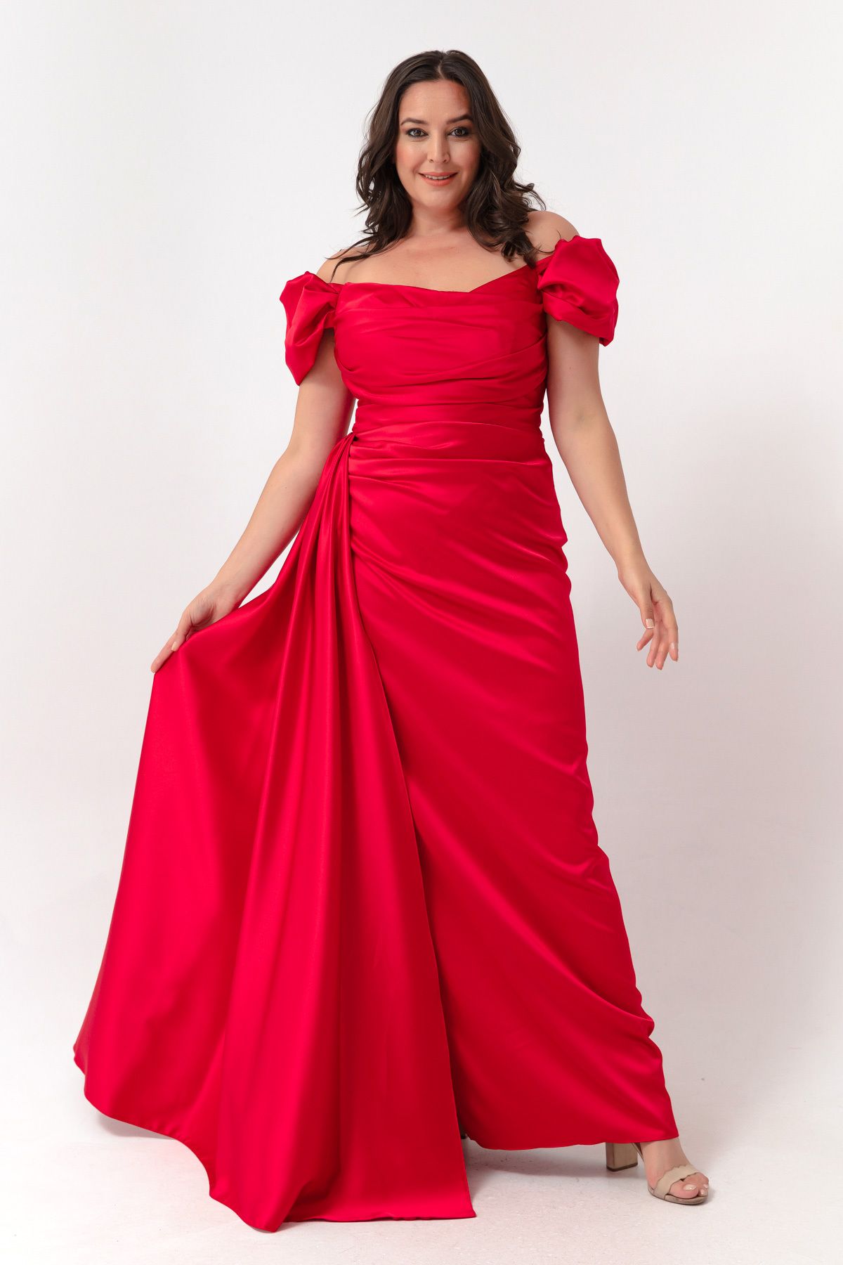 Lafaba Kadın Kırmızı Kayık Yaka Kuyruklu Uzun Saten Abiye & Mezuniyet Elbisesi