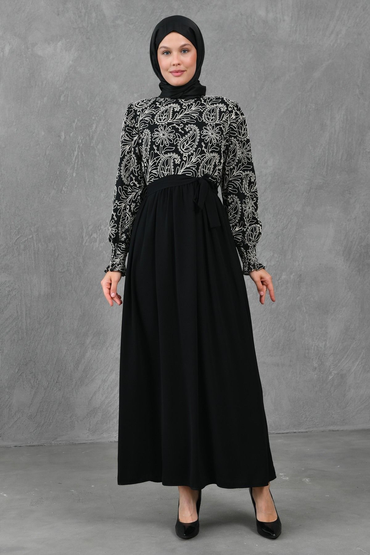 lovebox Kadın Desenli Pamuklu Kumaş  Kuşak Detaylı Tasarım Siyah Maxi Tesettür Elbise 1620