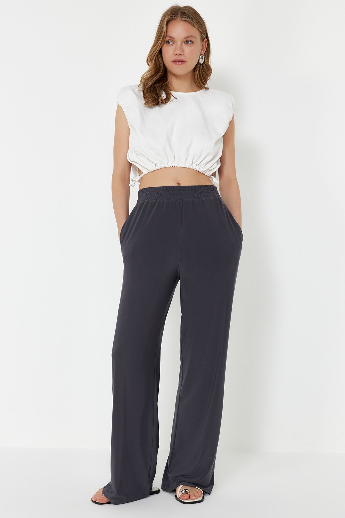 Trendyolmilla Antrasit Wide Leg/Rahat Kesim Yüksek Bel Esnek Pantolon TWOSS23PL00129
