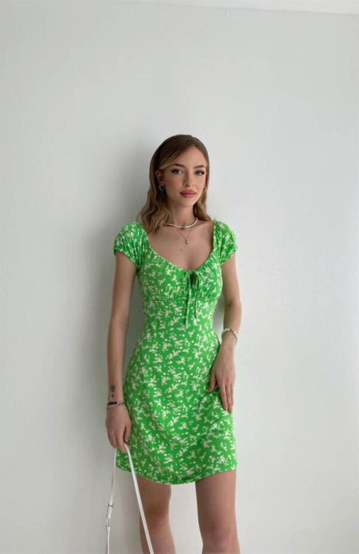 ZACHARIUZ Yeşil Degaje Yaka Sırtı Açık Kısa Kollu Mini Elbise