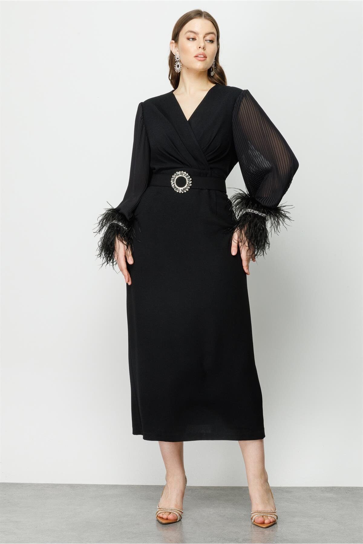 Moda İlgi Modailgi Kolları Pliseli Manşeti Otrişli Uzun Elbise Siyah