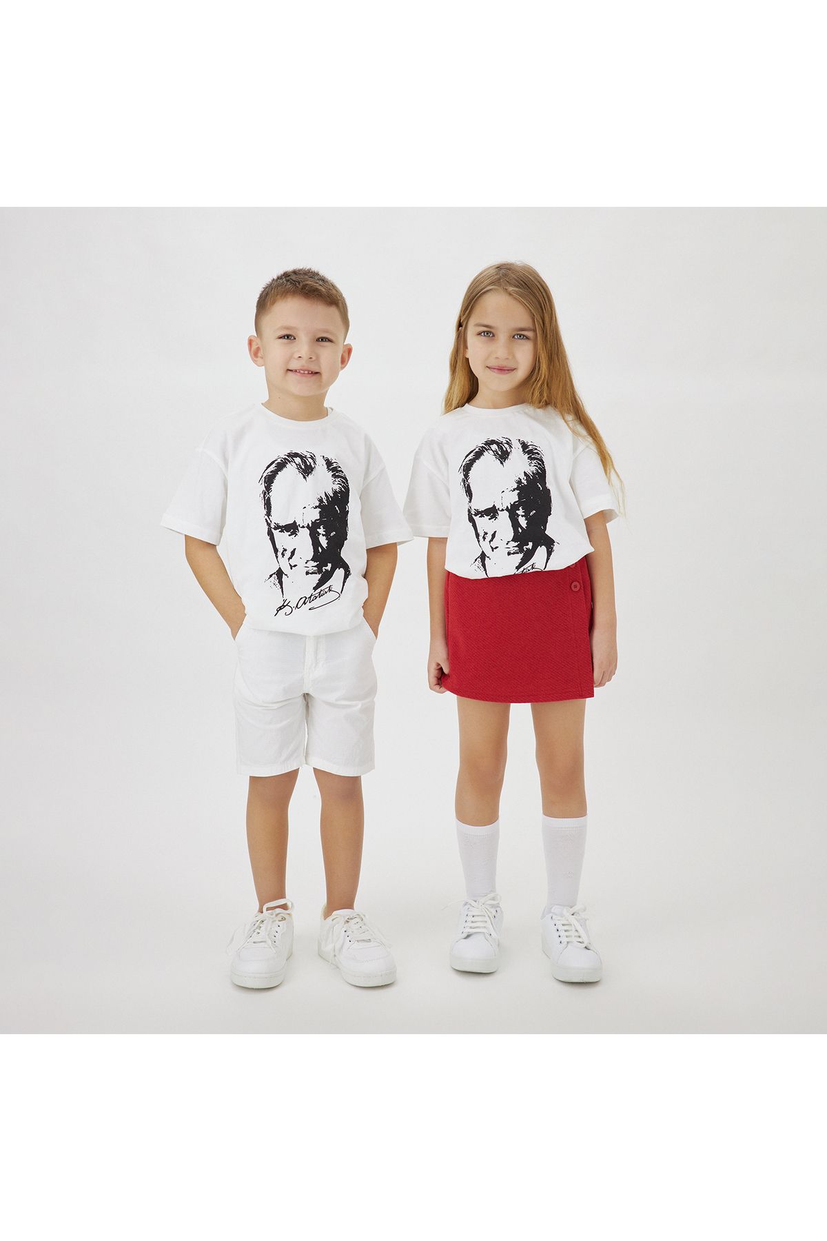 Panço Unisex Çocuk Atatürk Baskılı Tişört