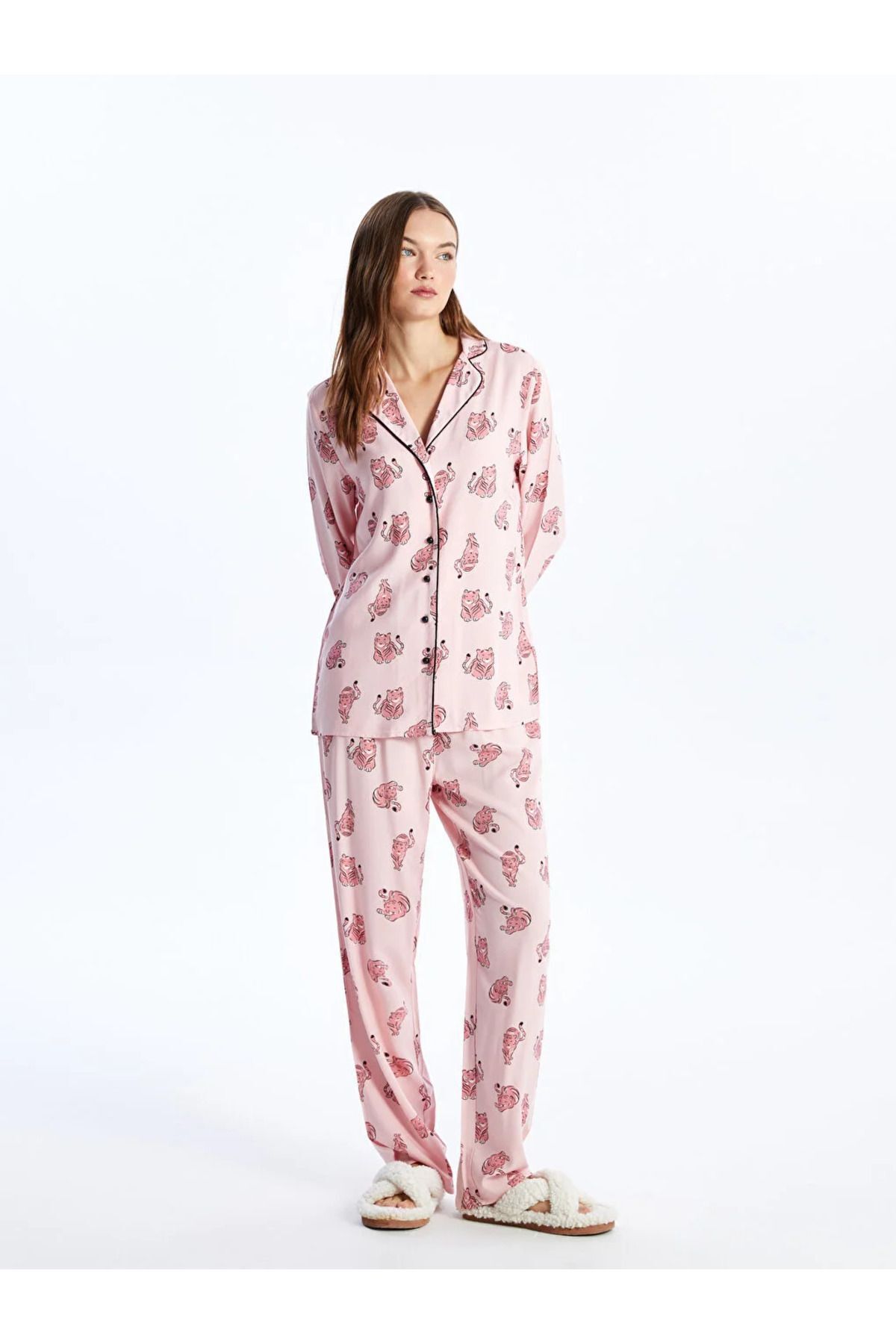 LC Waikiki LCW DREAM Gömlek Yaka Desenli Uzun Kollu Kadın Pijama Takımı