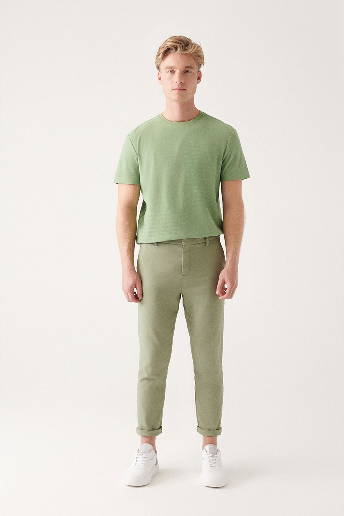 Avva Erkek Su Yeşili Yandan Cepli Arka Beli Lastikli Keten Dokulu Relaxed Fit Rahat Kesim Chino Pantolon