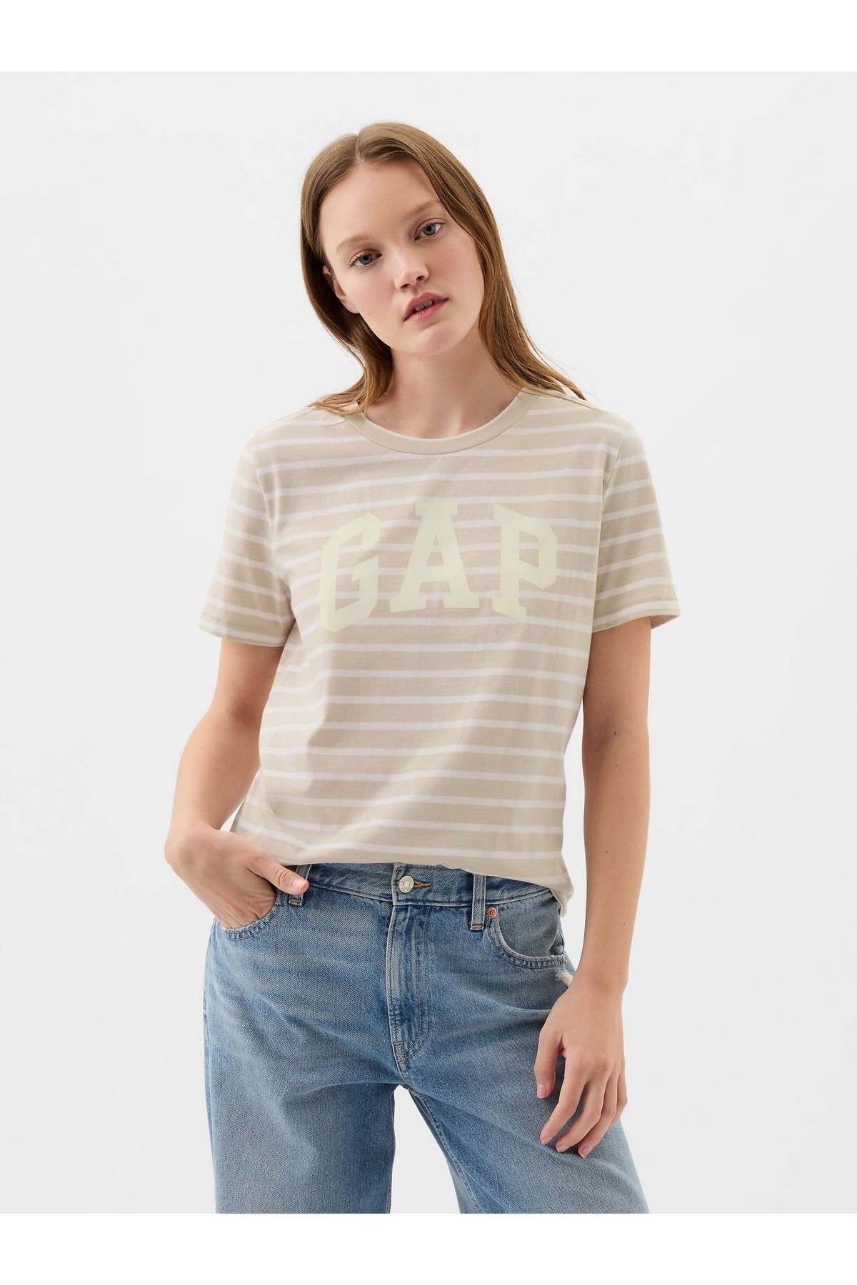 GAP Kadın Bej Organik Pamuk Gap Logo T-Shirt