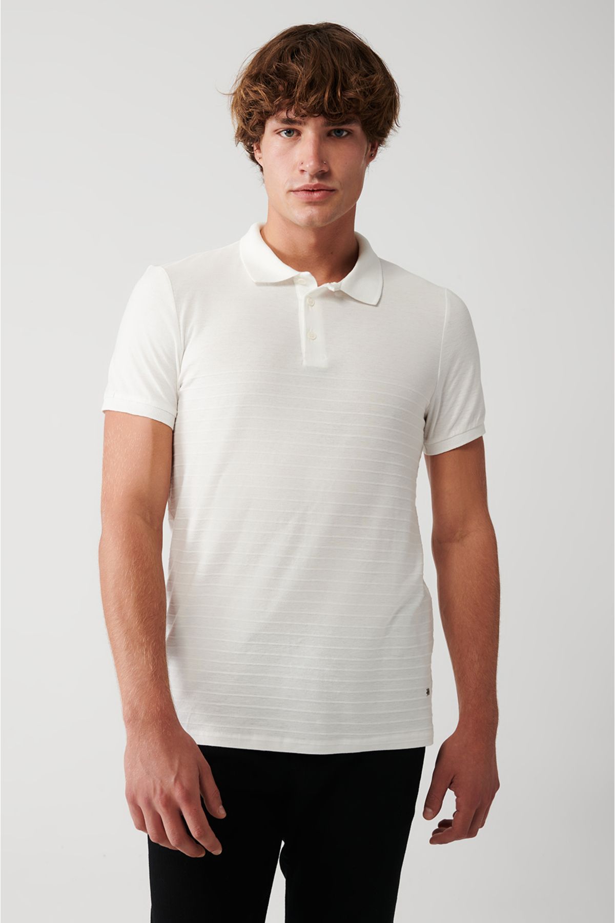 Avva Erkek Beyaz %100 Pamuk Jakarlı Polo Yaka Regular Fit T-shirt A31y1128