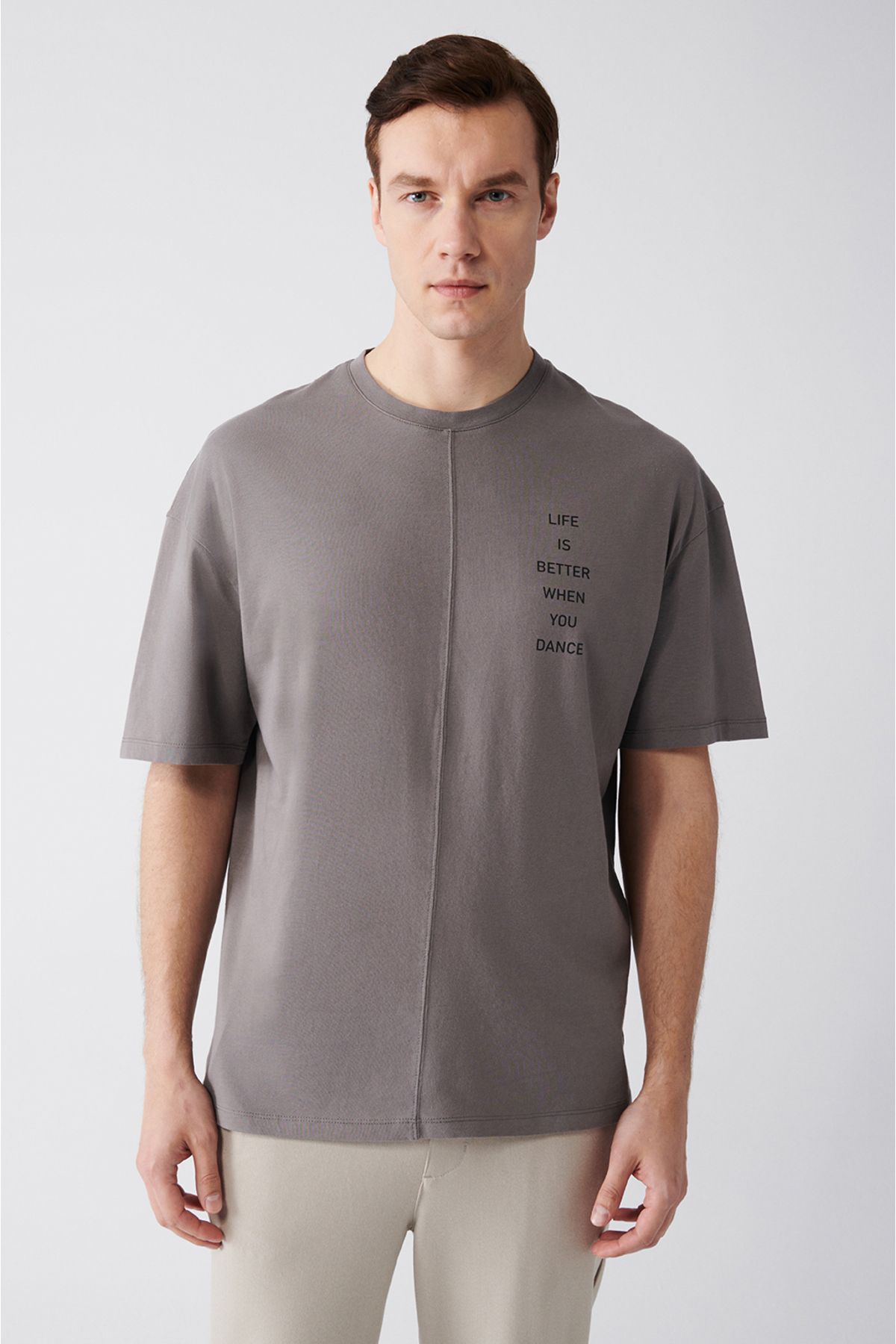 Avva Erkek Antrasit Oversize %100 Pamuk Bisiklet Yaka Slogan Baskılı T-shirt A31y1178