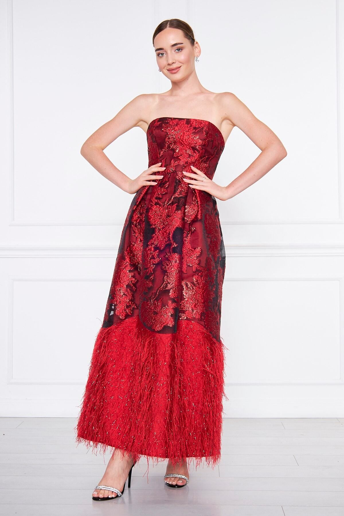 Silk Parade Brokar Desenli Kırmızı Tasarım Kına Elbisesi