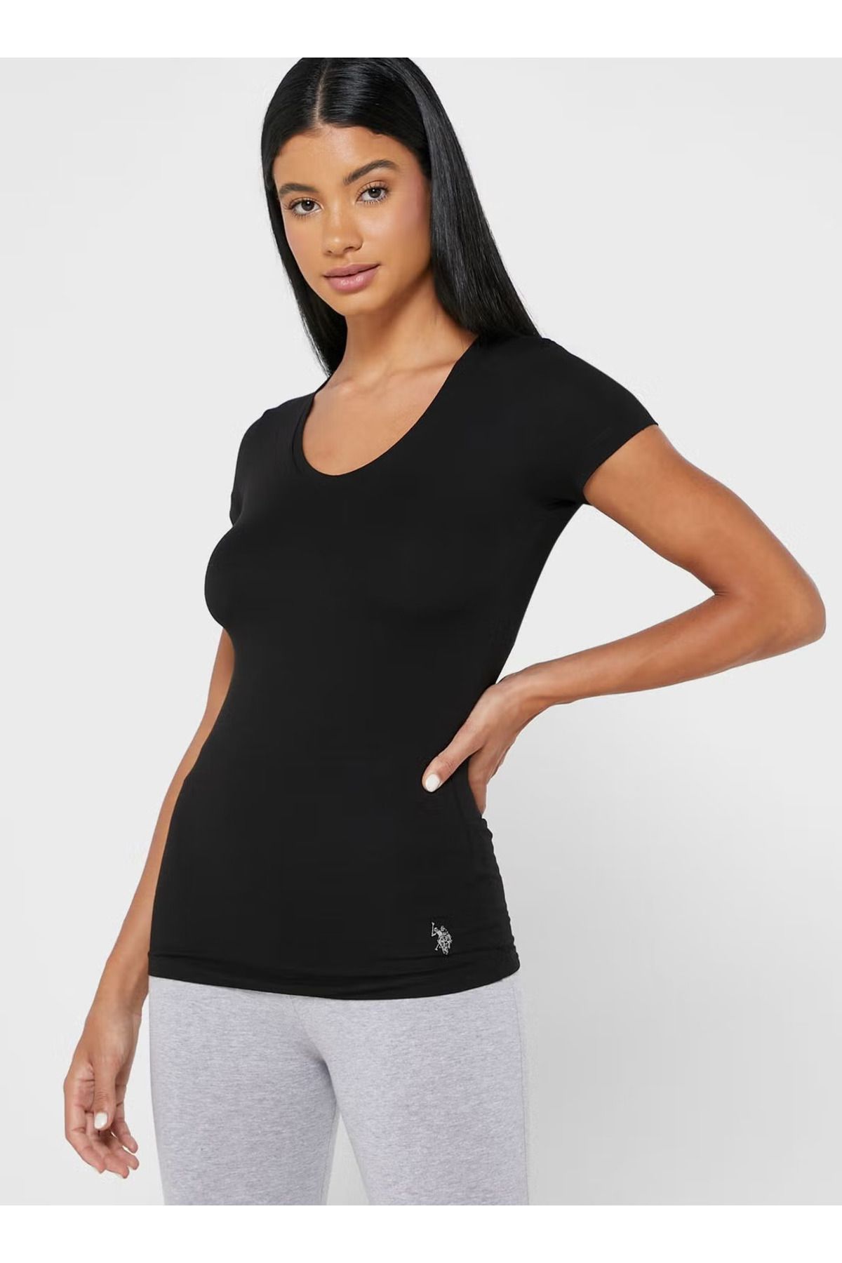 U.S. Polo Assn. Kadın Pamuklu Likralı Modal Basic V Yakalı Kısa Kollu Siyah T-shirt