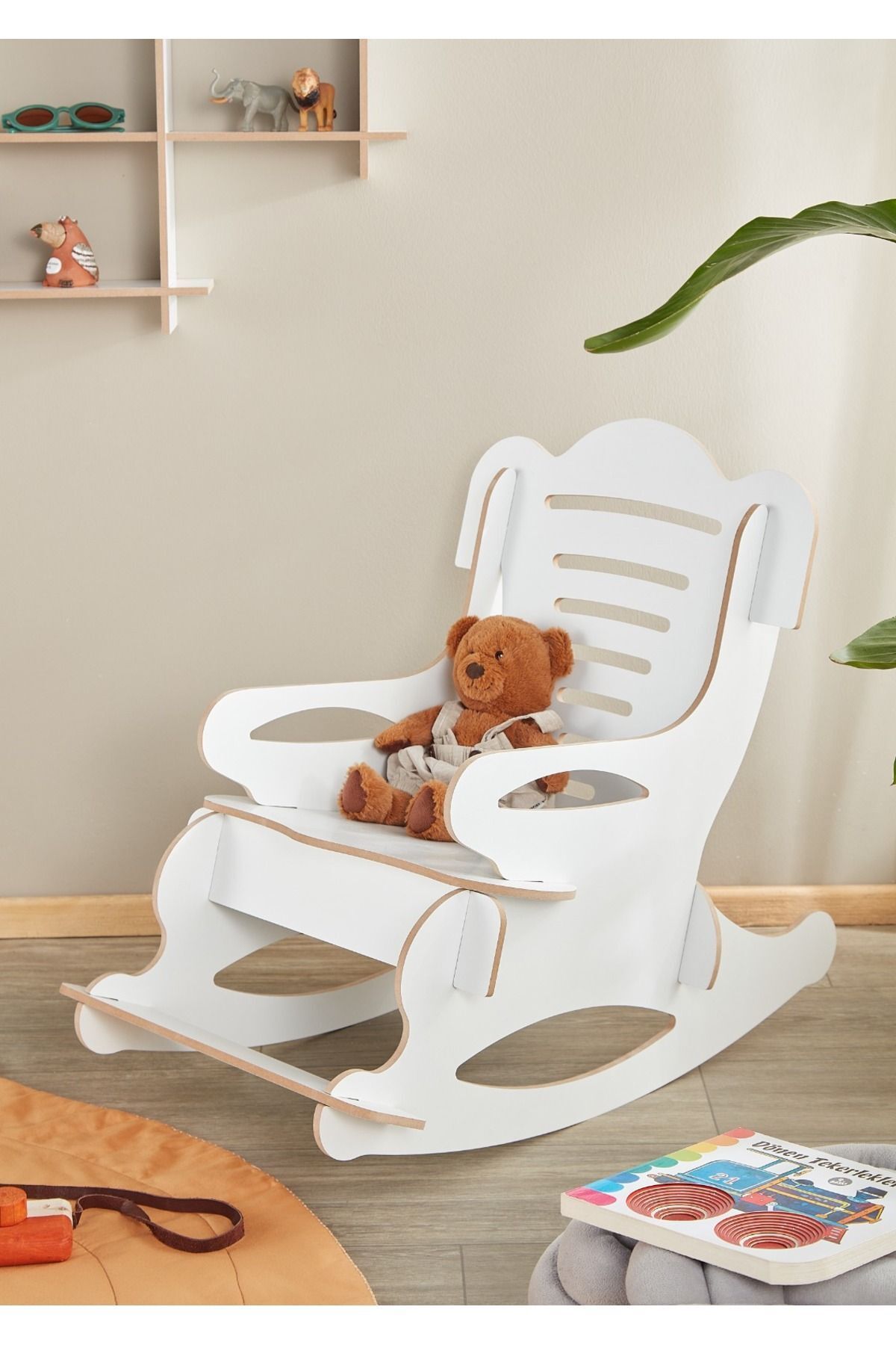 Bebekonfor Dpz-39 Beyaz Bebek, Çocuk Sandalyesi 25 Kg Taşıma Kapasiteli Dikkat Mdf