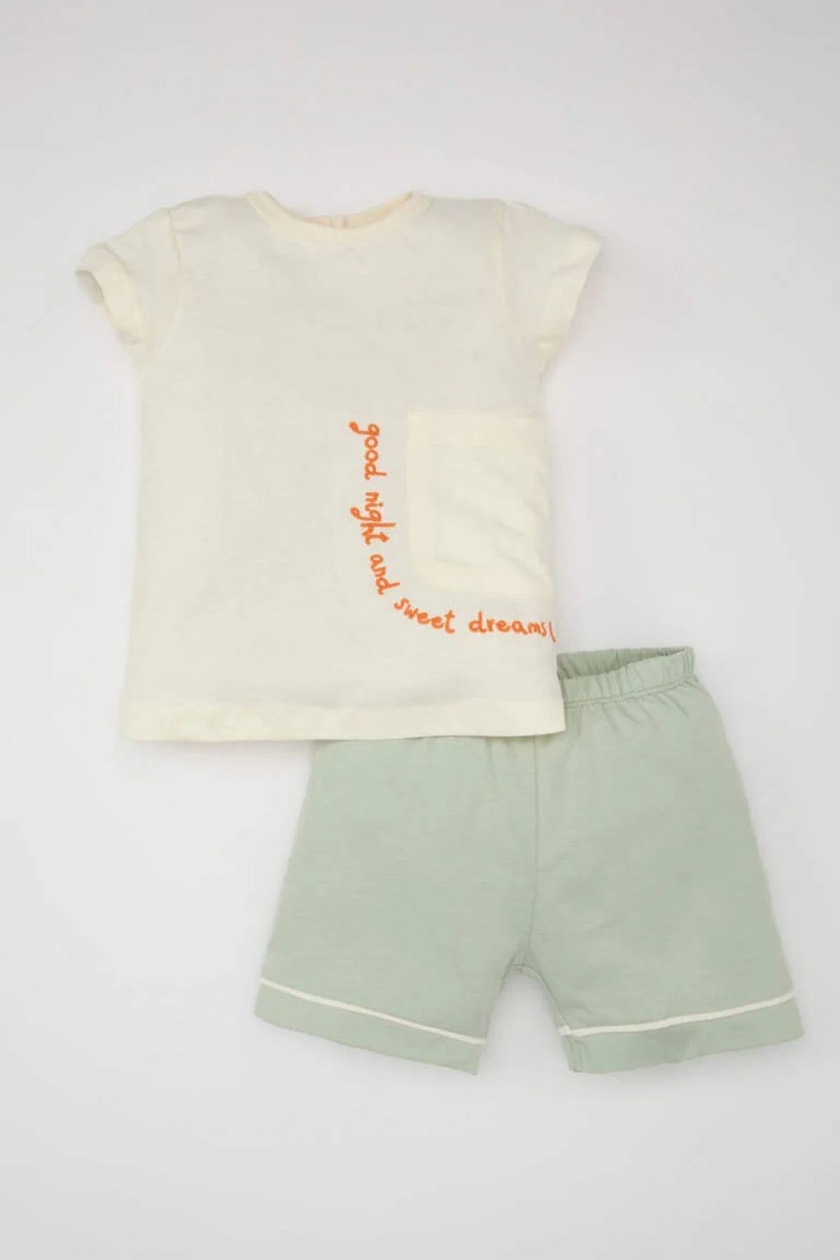 Defacto Kız Bebek Nakışlı Kısa Kollu Penye Şortlu Pijama Takımı