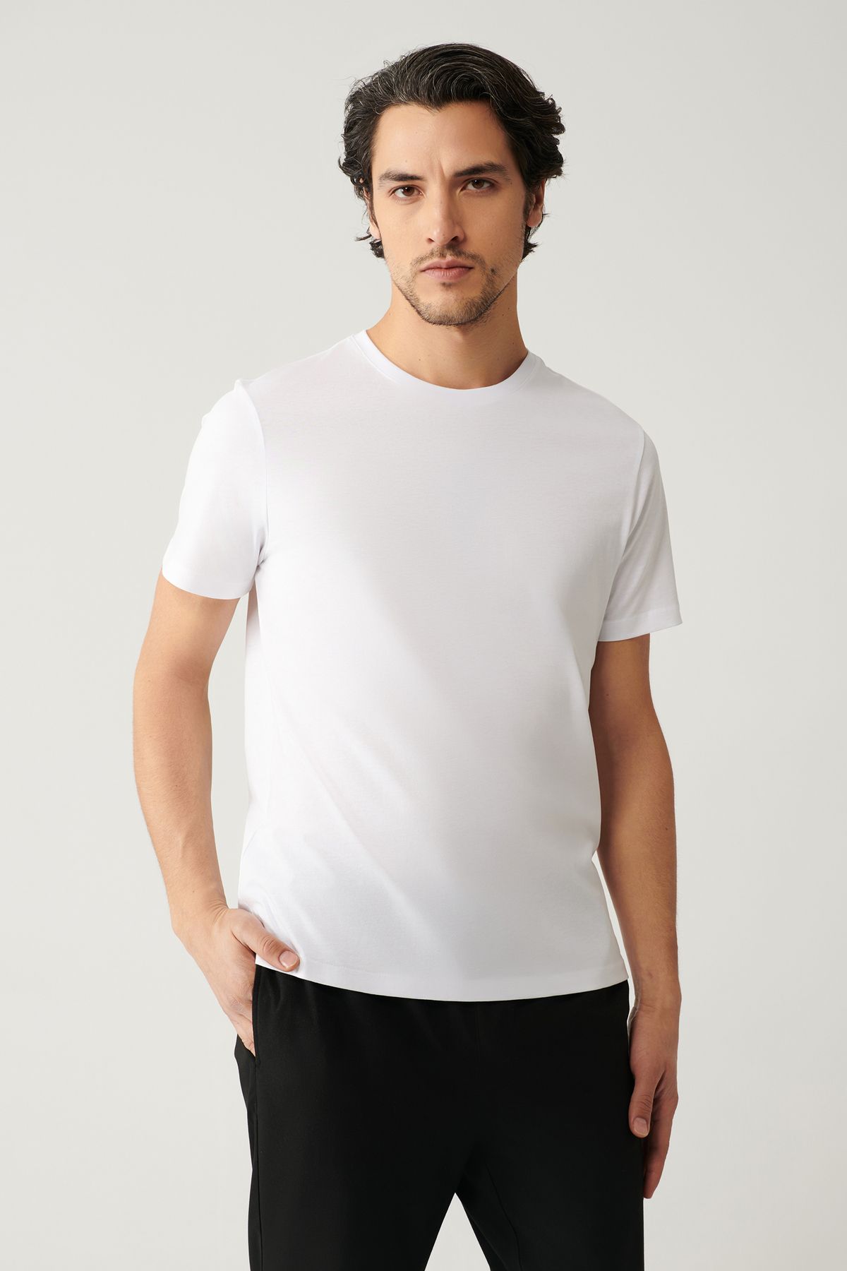 Avva Erkek Beyaz T-shirt %100 Pamuk Nefes Alan Bisiklet Yaka Regular Fit E001000