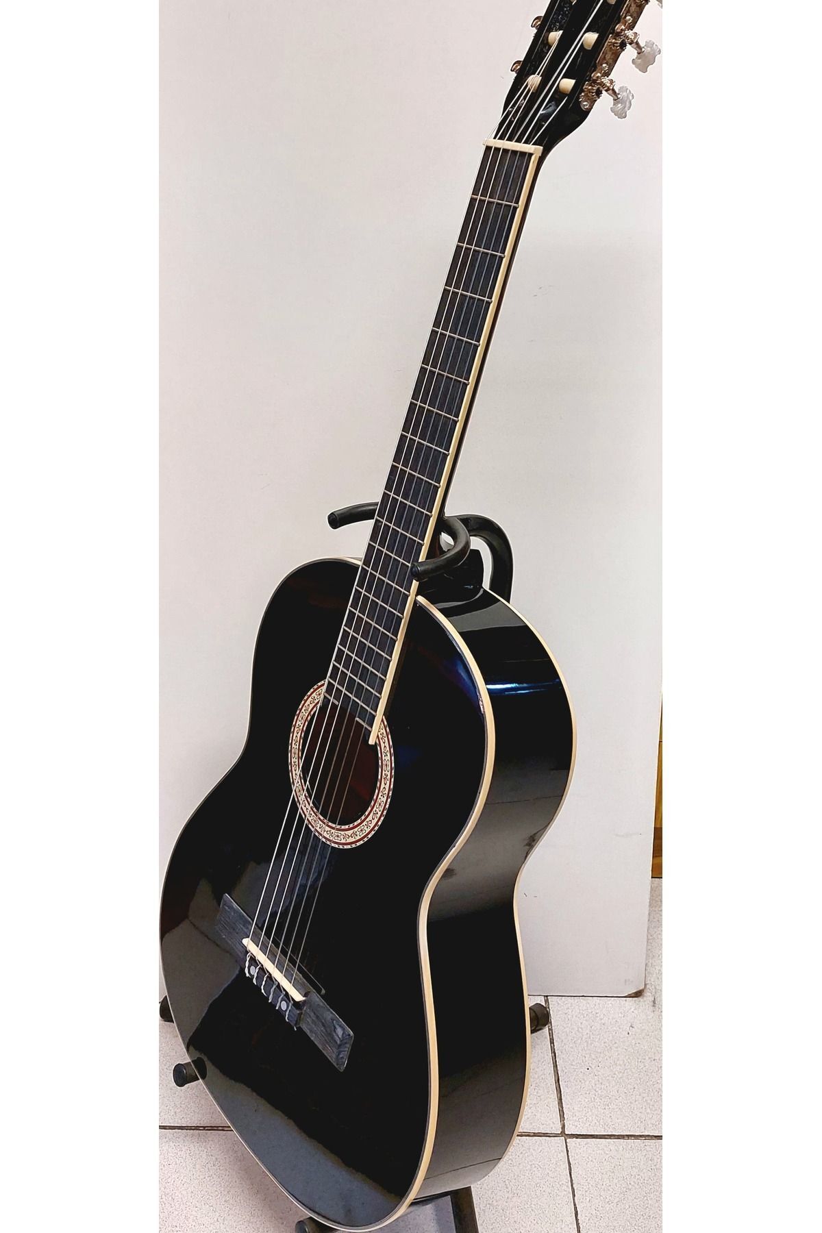 Clariss Klasik Gitar (Sap Ayarlı, Gül Klavye, Gül Eşik)