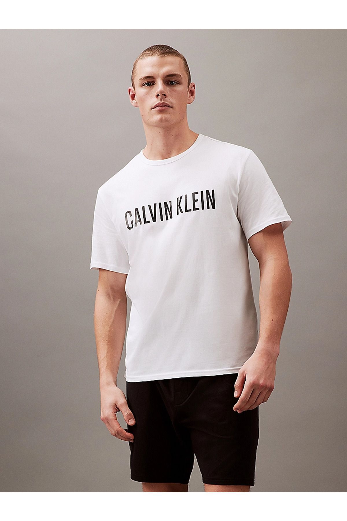 Calvin Klein Erkek Pamuklu Kısa Kollu Yuvarlak Yaka Beyaz T-Shirt 000NM2567E-100