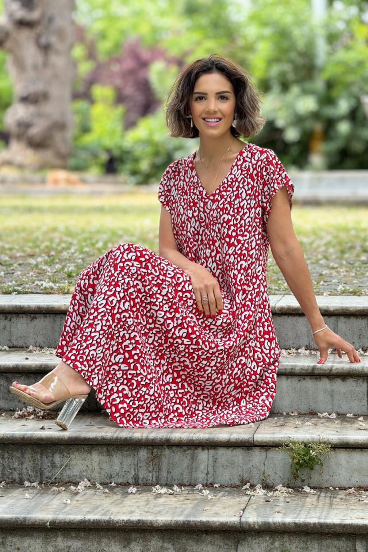 Nevin Kaya Moda Kırmızı Çakıltaşı Desenli %100 Pamuk Viskon Elbise