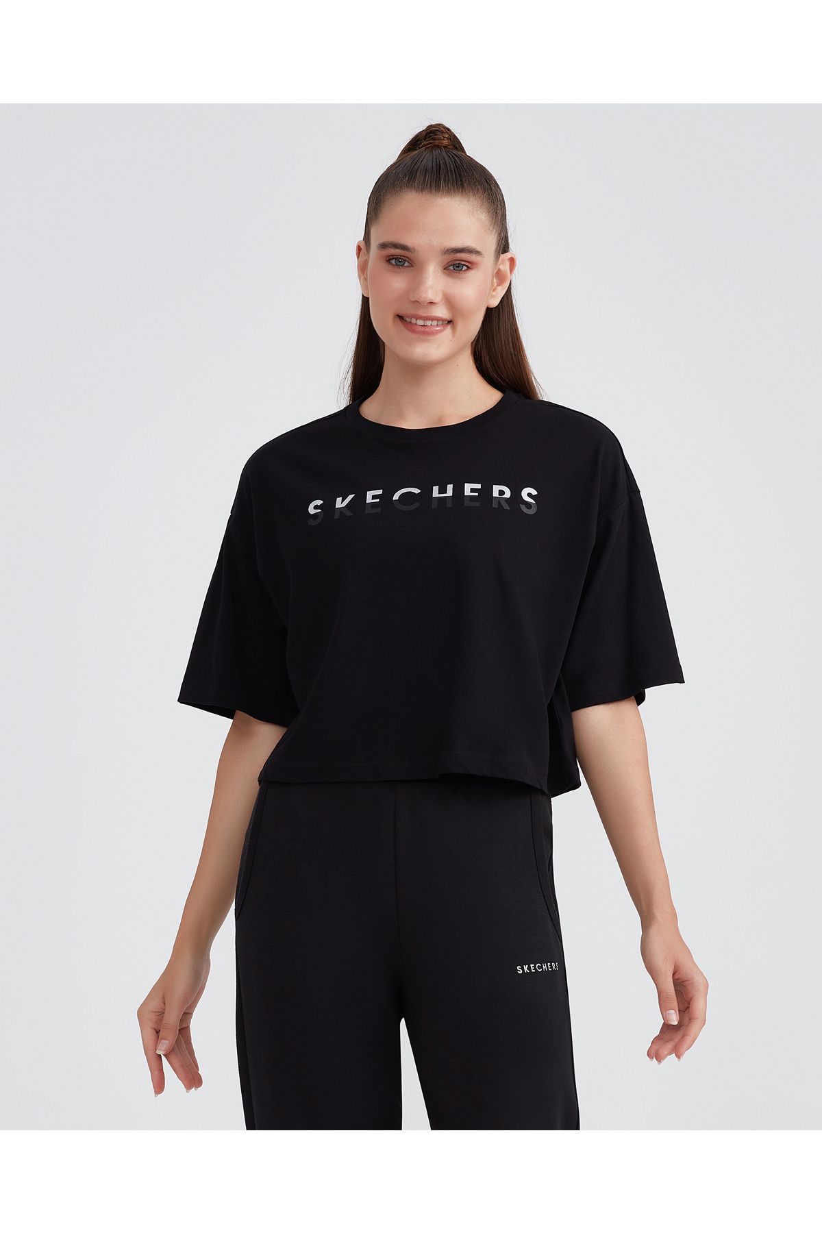 Skechers W Graphic Tee Crop T-shirt Kadın Siyah Tshirt S232163-001