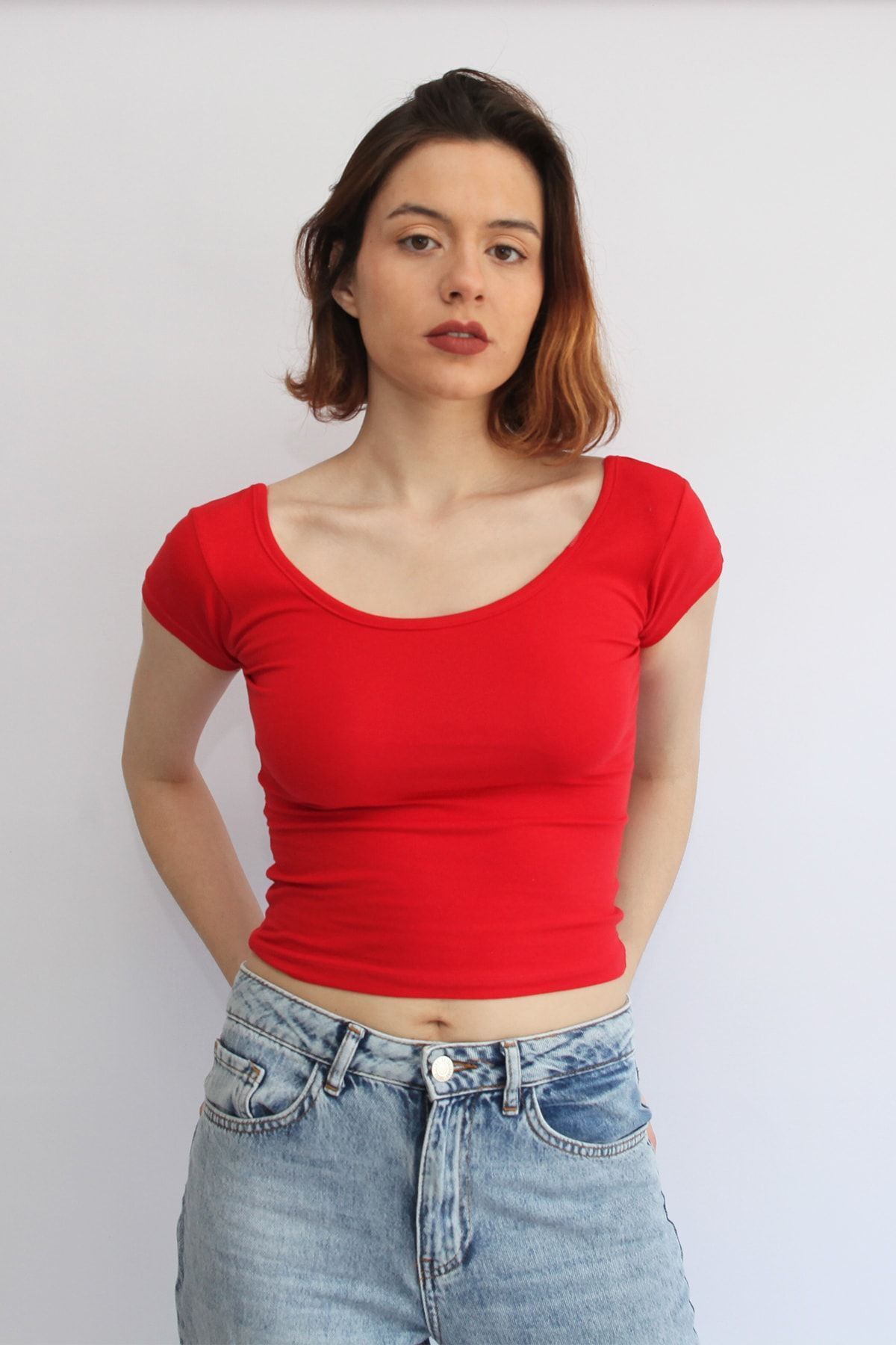Rosse Butik Kadın Kırmızı Geniş Yaka Crop Top T-shirt