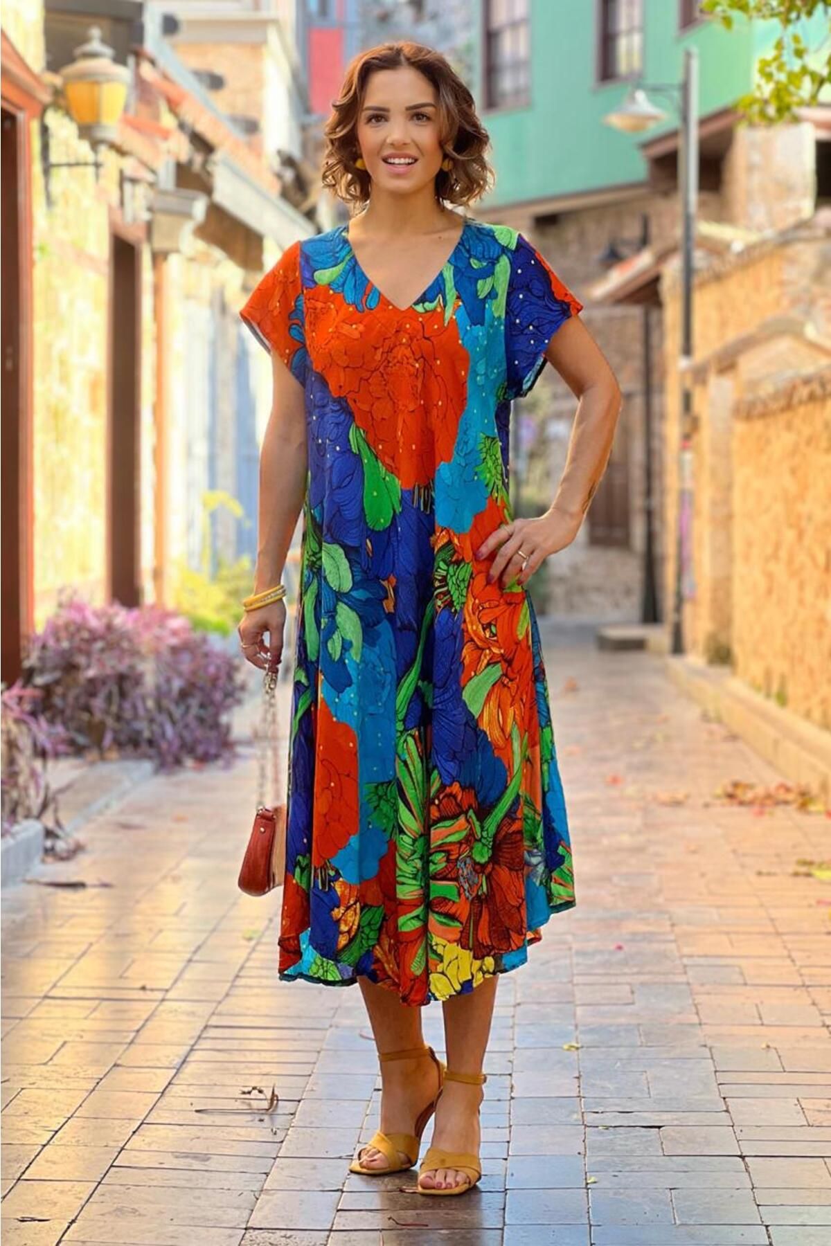 Nevin Kaya Moda Renkli Napoli Desenli Elbise