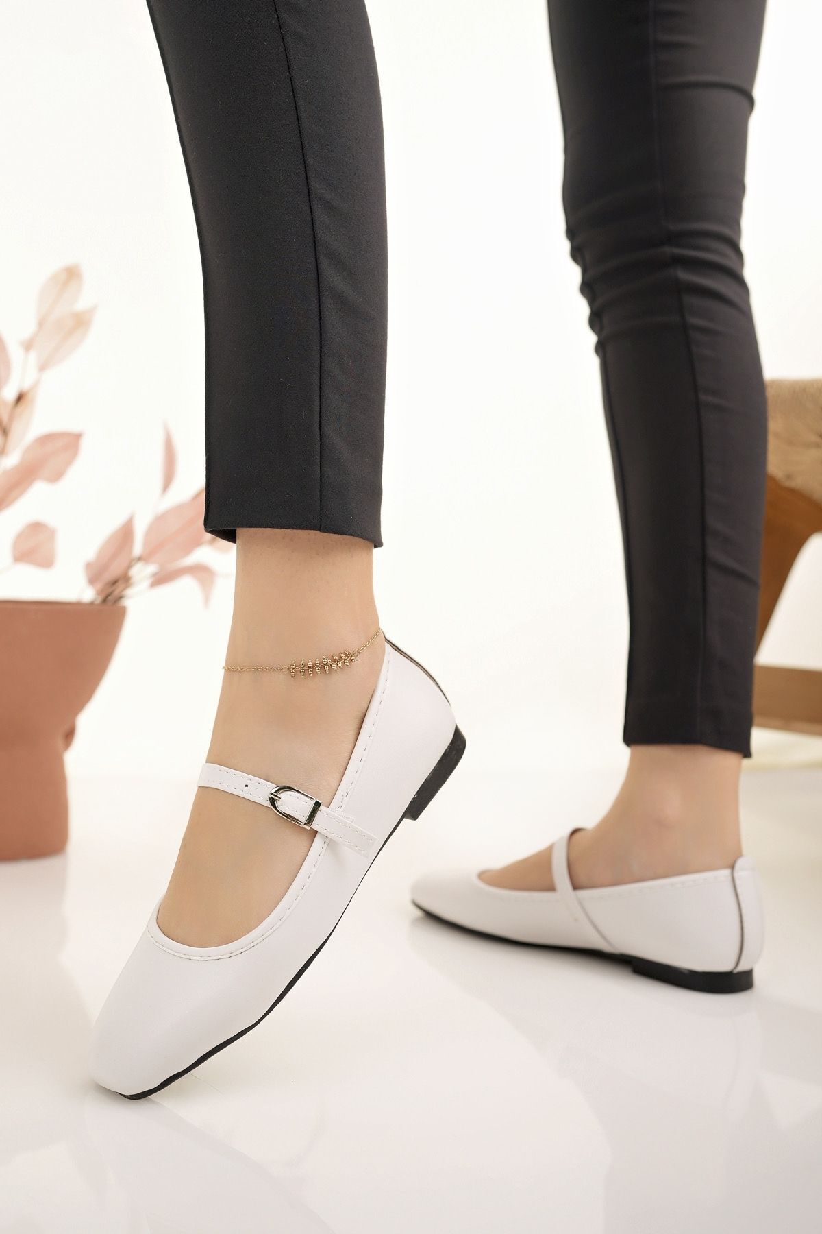 Modafırsat Kadın Babet Beyaz Bantlı Kemerli Hafif Rahat Şık İş Ofis Günlük Ayakkabı