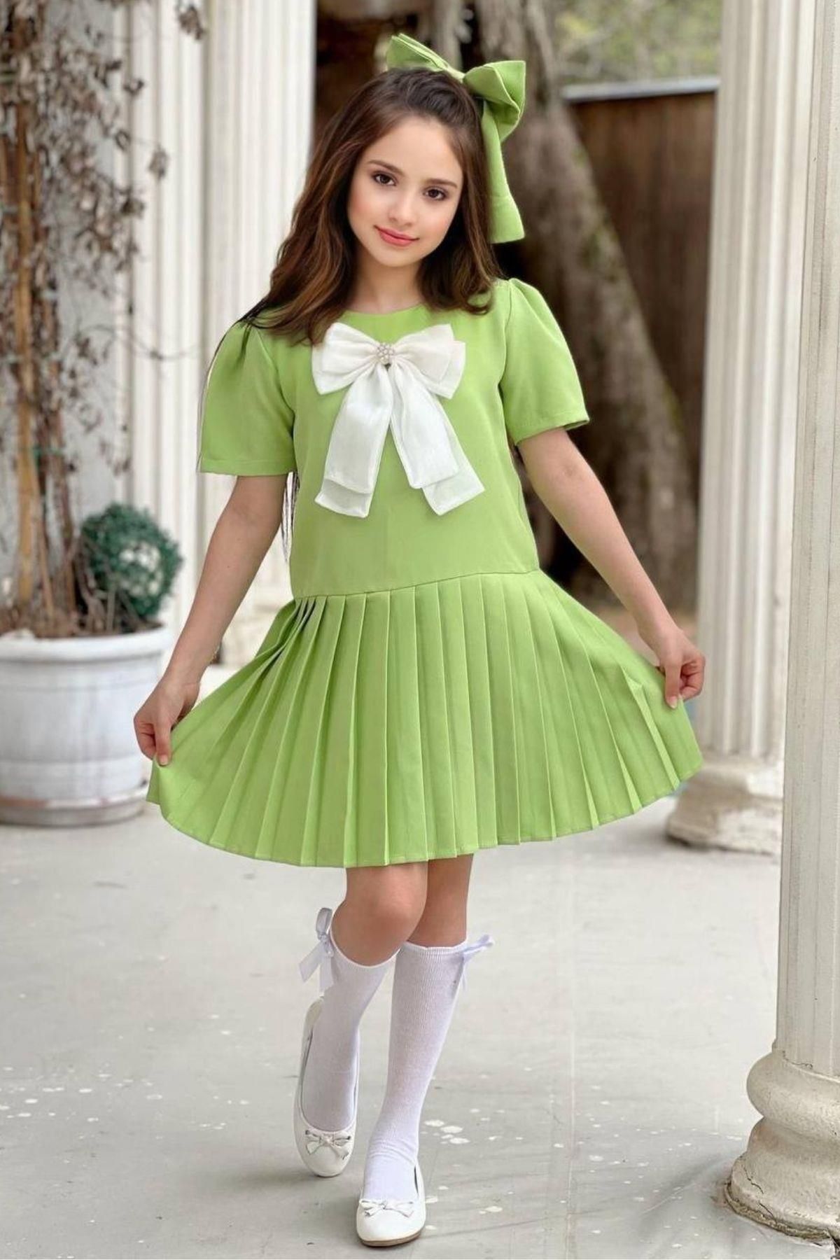 Riccotarz Kız Çocuk Göğsü Fiyonk Detaylı Eteği Pliseli Açık Yeşil Elbise