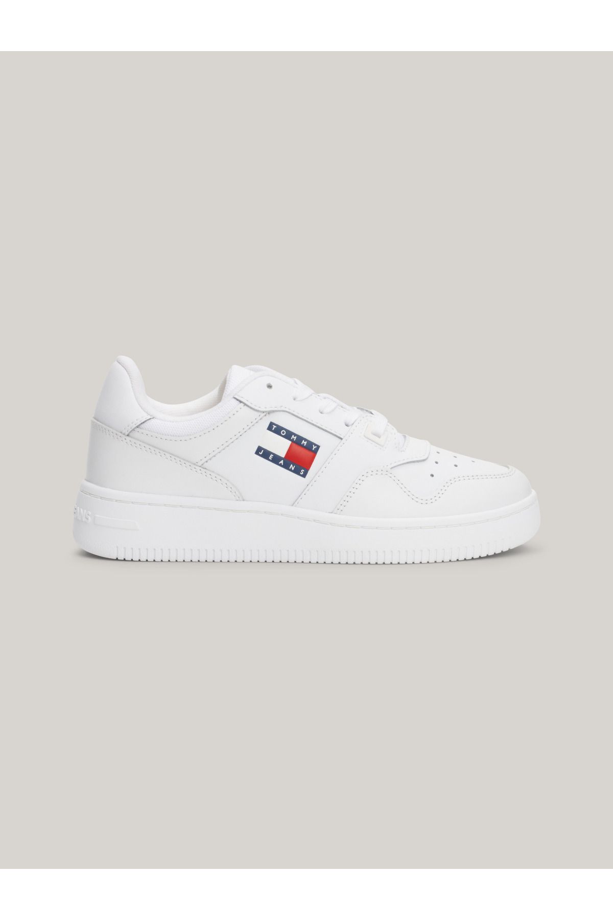 Tommy Hilfiger Kadın Marka Logolu Deri Üst Kauçuk Dış Tabanlı Gündelik Kullanıma Uygun Beyaz Sneaker En0en02505-ybs