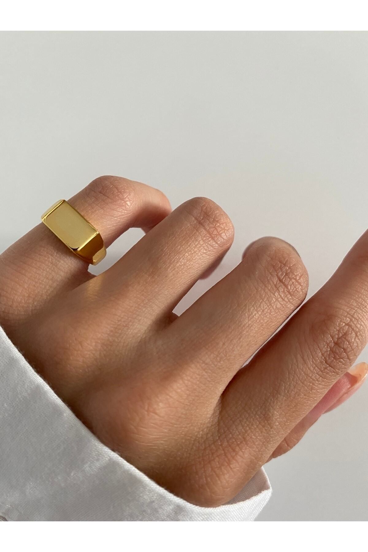 ringbox Gold Dörtgen Serçe Parmak Yüzüğü