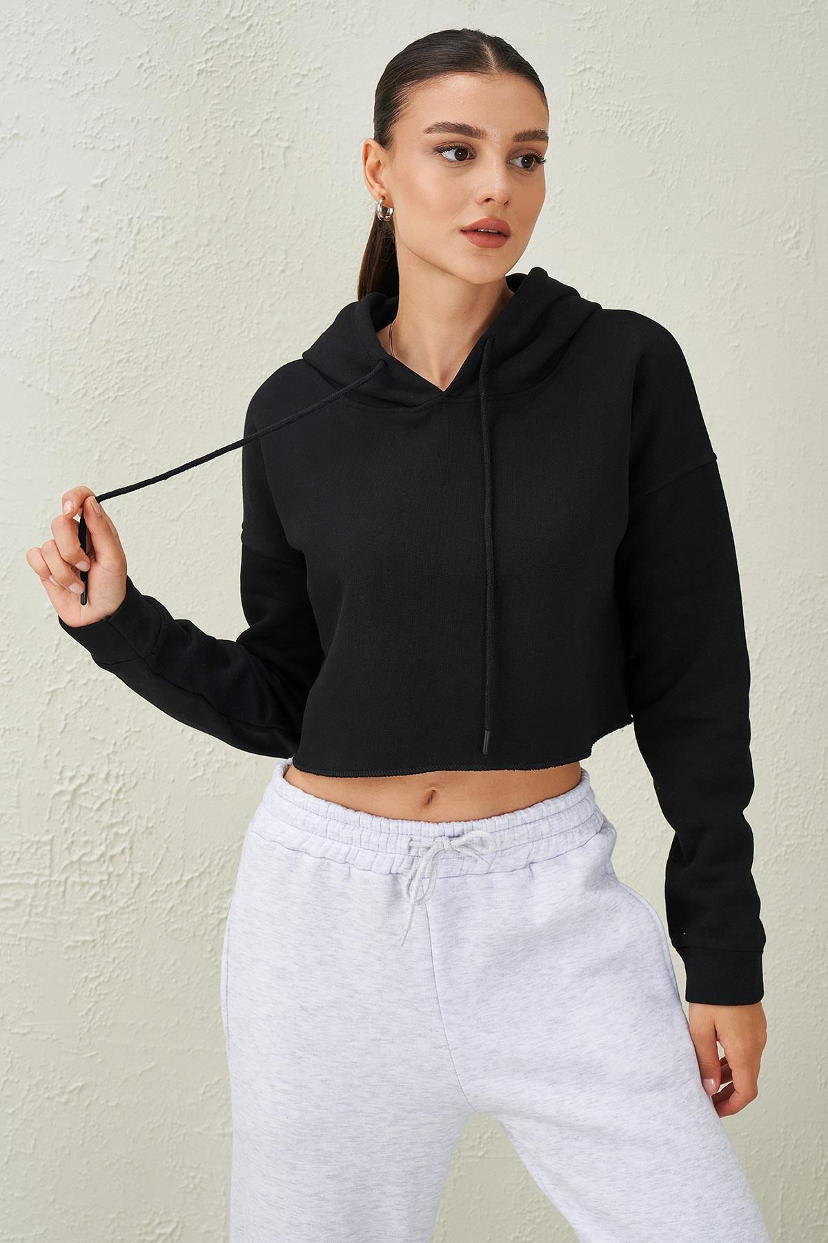 Tena Kadın Siyah Kapüşonlu Eteği Pis Dikişli Crop Sweatshirt