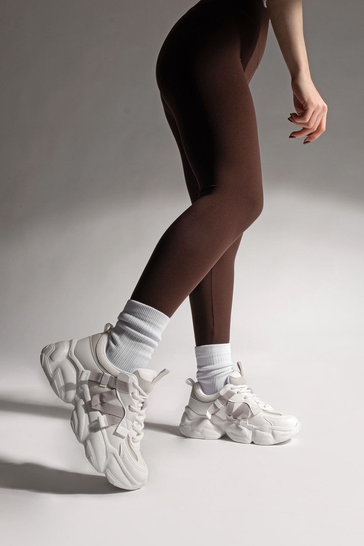 Marjin Kadın Sneaker Kalın Taban Bağcıklı Günlük Spor Ayakkabı Yoven Beyaz