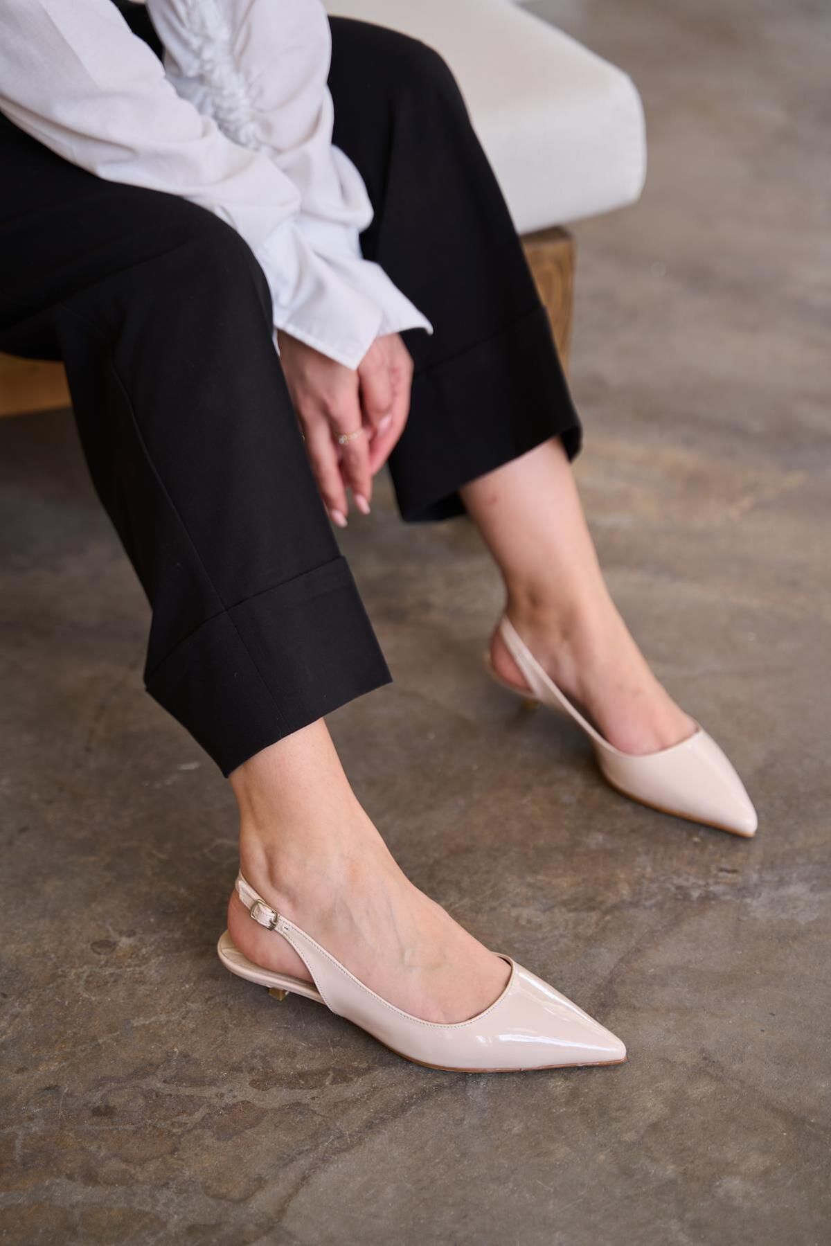 mytopuk Tiffany Ekru Renkli Rugan Arkadan Bantlı Hakiki Deri Kadın Topuklu Ayakkabı