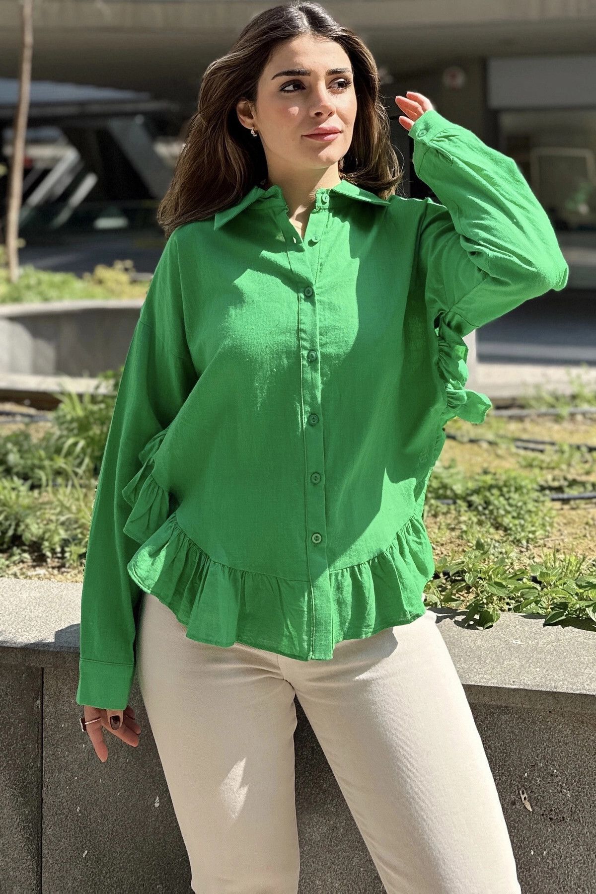 New Laviva Kadın Yeşil Eteği Fırfır Ve Yırtmaç Detaylı, Terletmez Rahat Kumaş, Salaş Gömlek ( Pamuklu Keten)