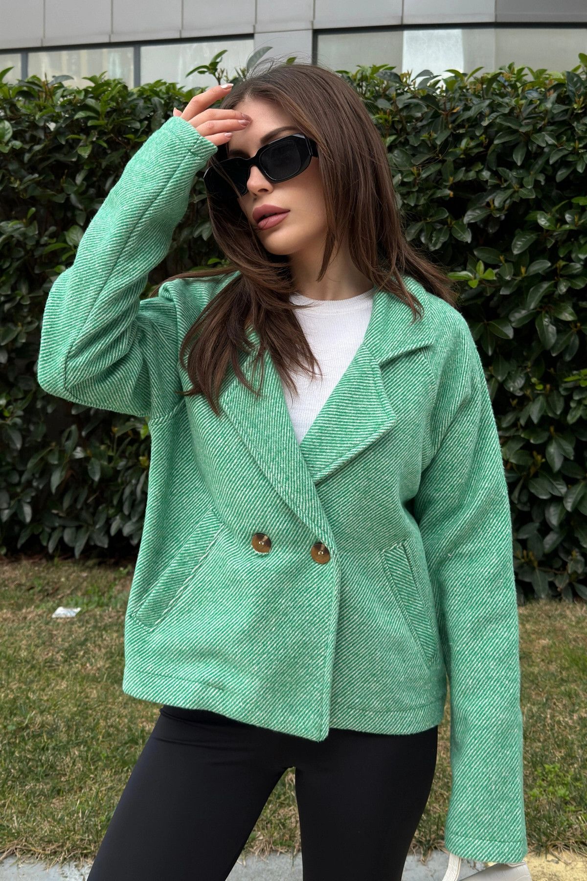 New Laviva Kadın Yeşil Kruvaze Yaka, Çift Düğme, Rahat Kalıp, Fitilli Kaşe Kumaş Ceket