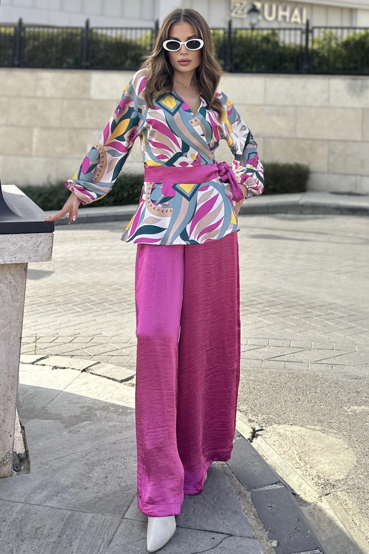 New Laviva Kadın Fuşya Kruvaze Yaka Kuşaklı Bluz & Bol Paça Pantolon - Salaş Alt & Üst Saten Takım