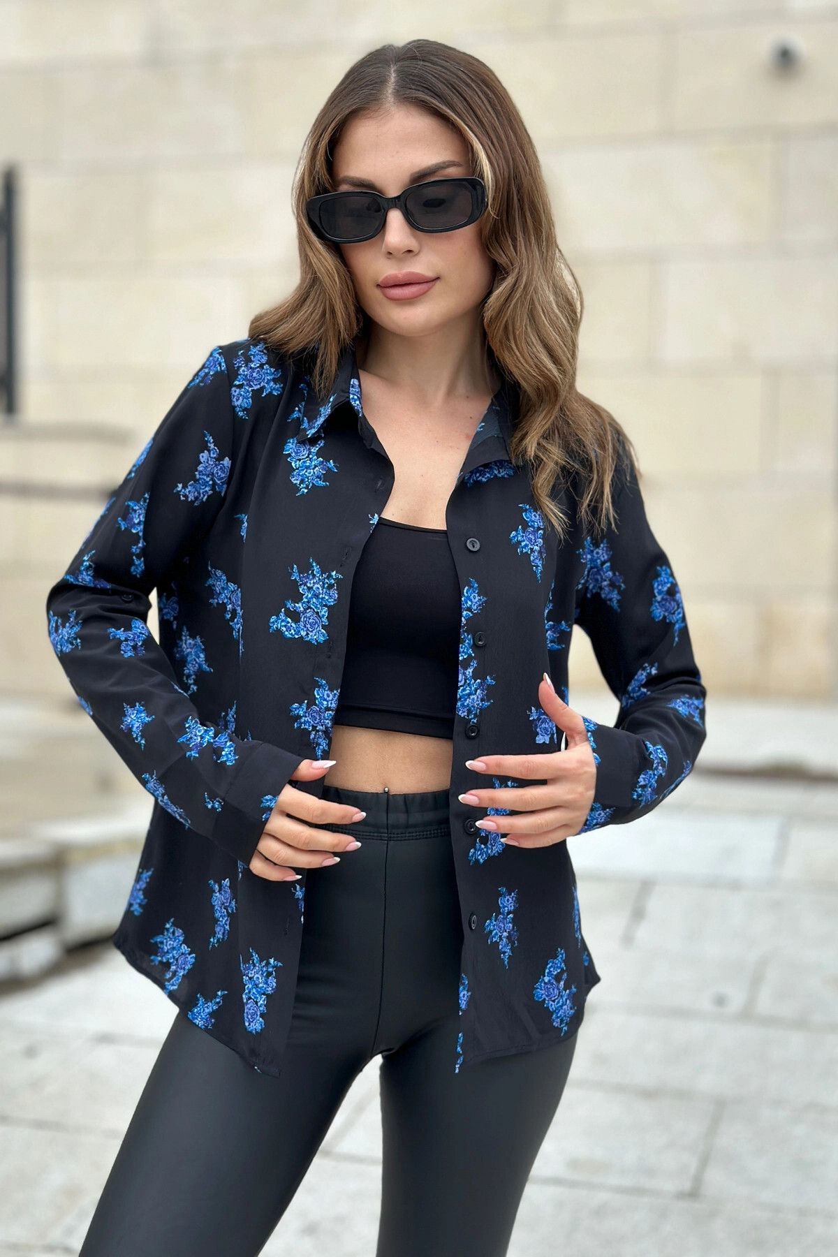 New Laviva Kadın Mavi Çiçekli & Siyah Uzun Kollu, Digital Baskı Desen, Basic Gömlek