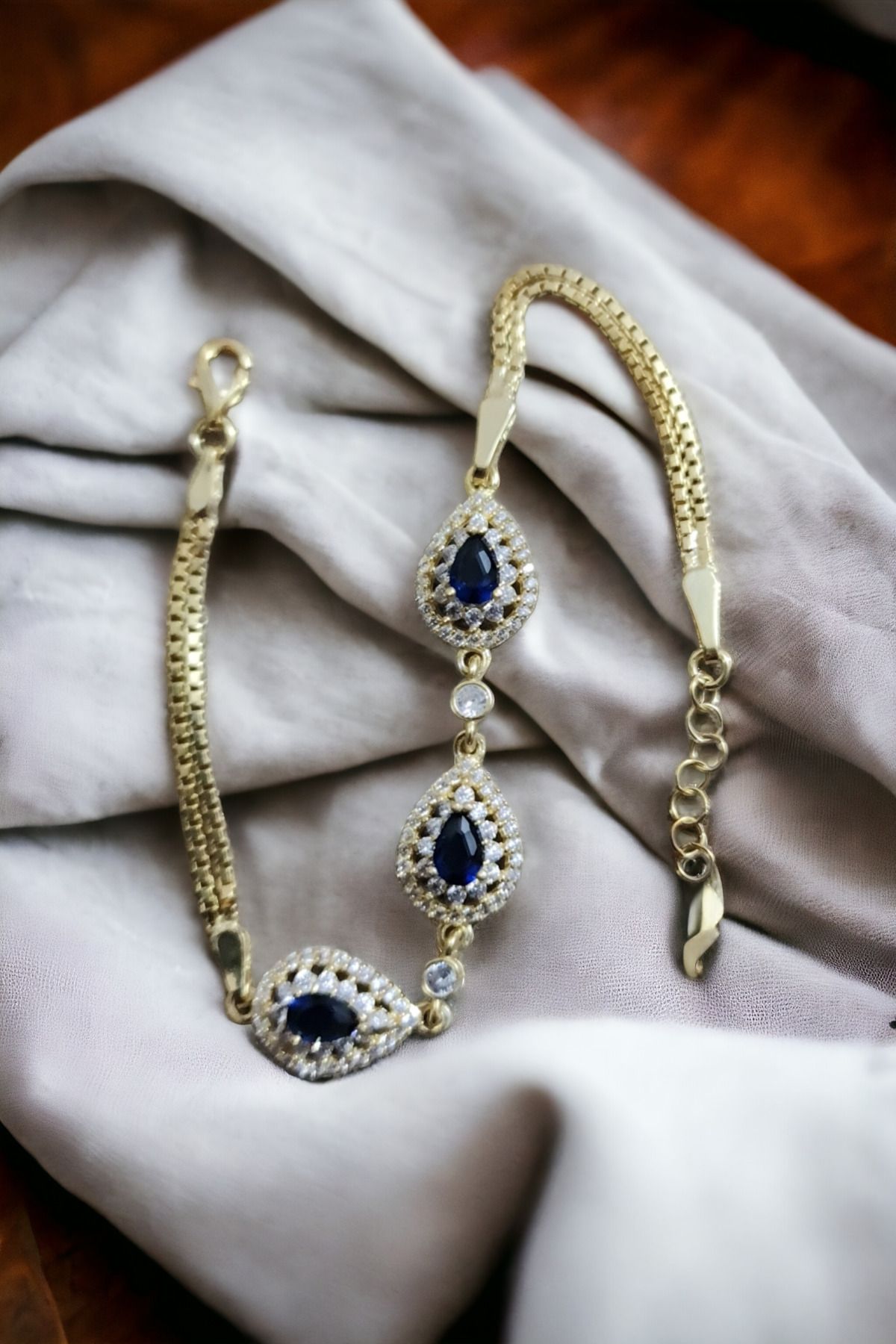 La'Vanti Designs Mavi Pırlanta Taşlı Swarovski Pırlantalı 925 Ayar Gümüş Üzeri 22 Ayar Altın Kaplama Kadın Bileklik
