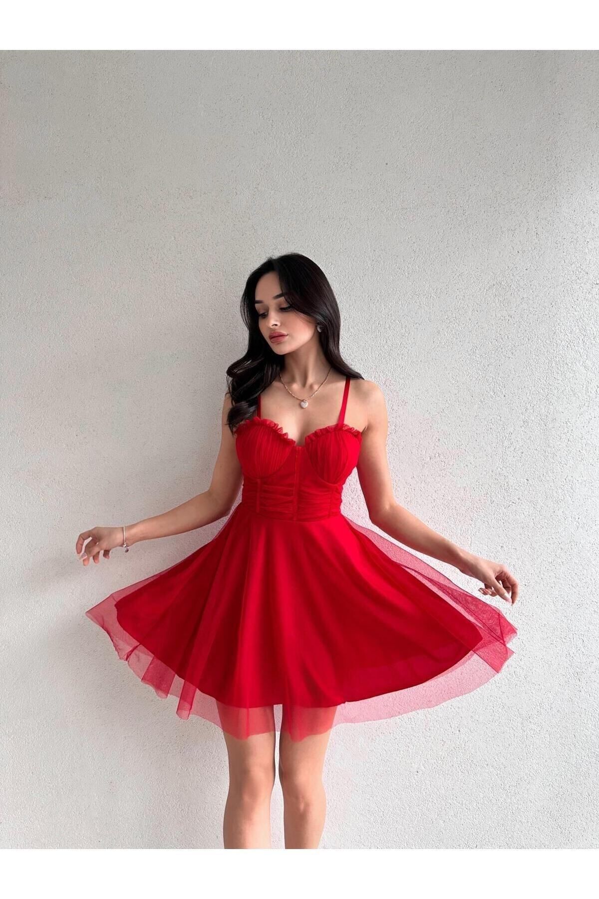 munora butik Ip Askılı Tül Detaylı Kırmızı Elbise