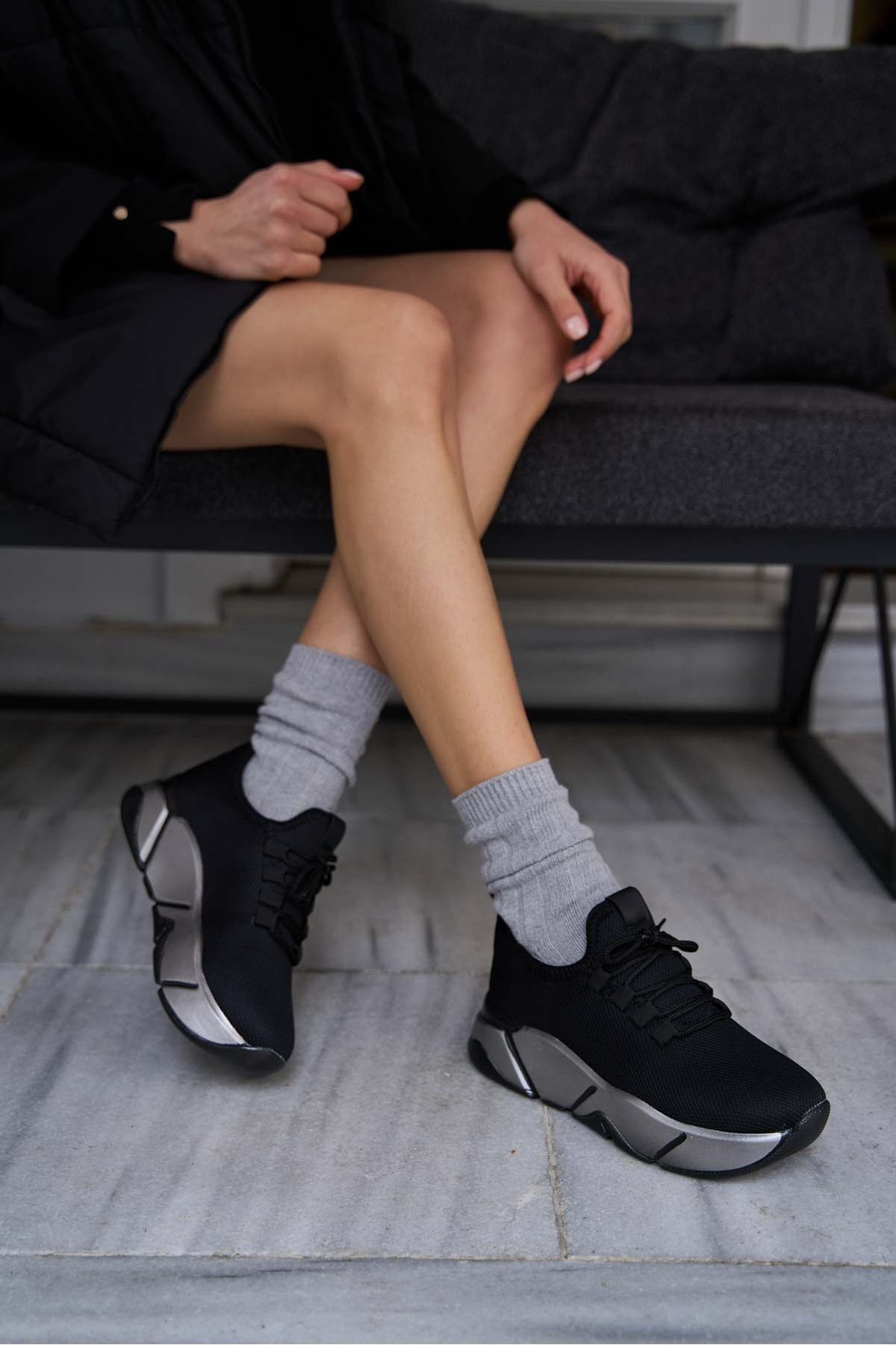Madamra Siyah-gri Kadın Bağcık Detaylı Fileli Sneaker Ve Günlük Spor Ayakkabı