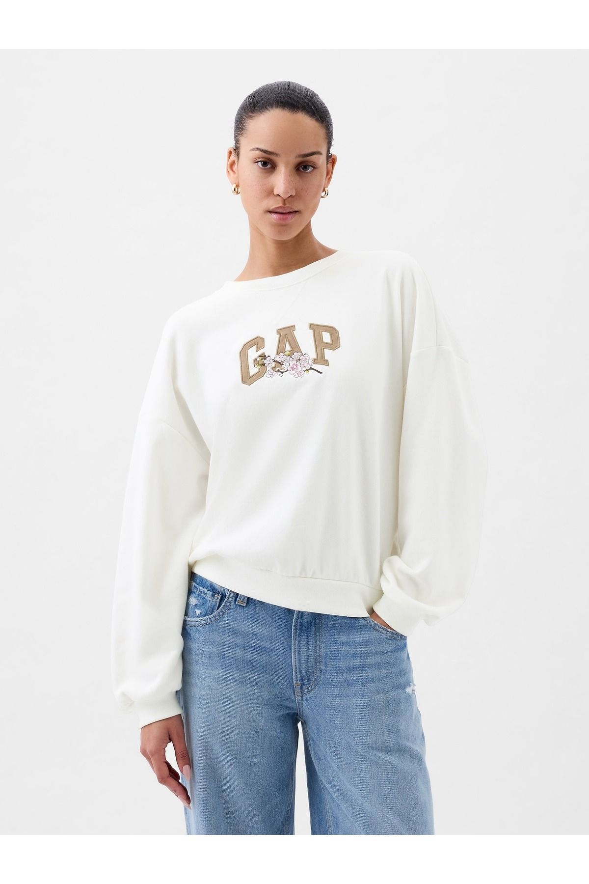 GAP Kadın Beyaz Gap Logo Çiçek İşlemeli Sweatshirt