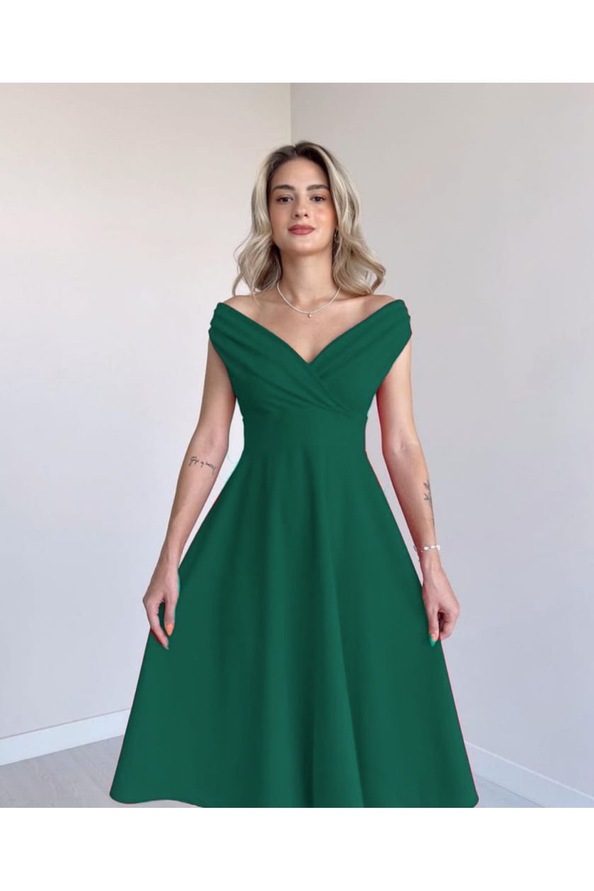 Modayakamoz Kadın Kısa Kollu Kruvaze Yaka Eteği Volanlı Krep Elbise
