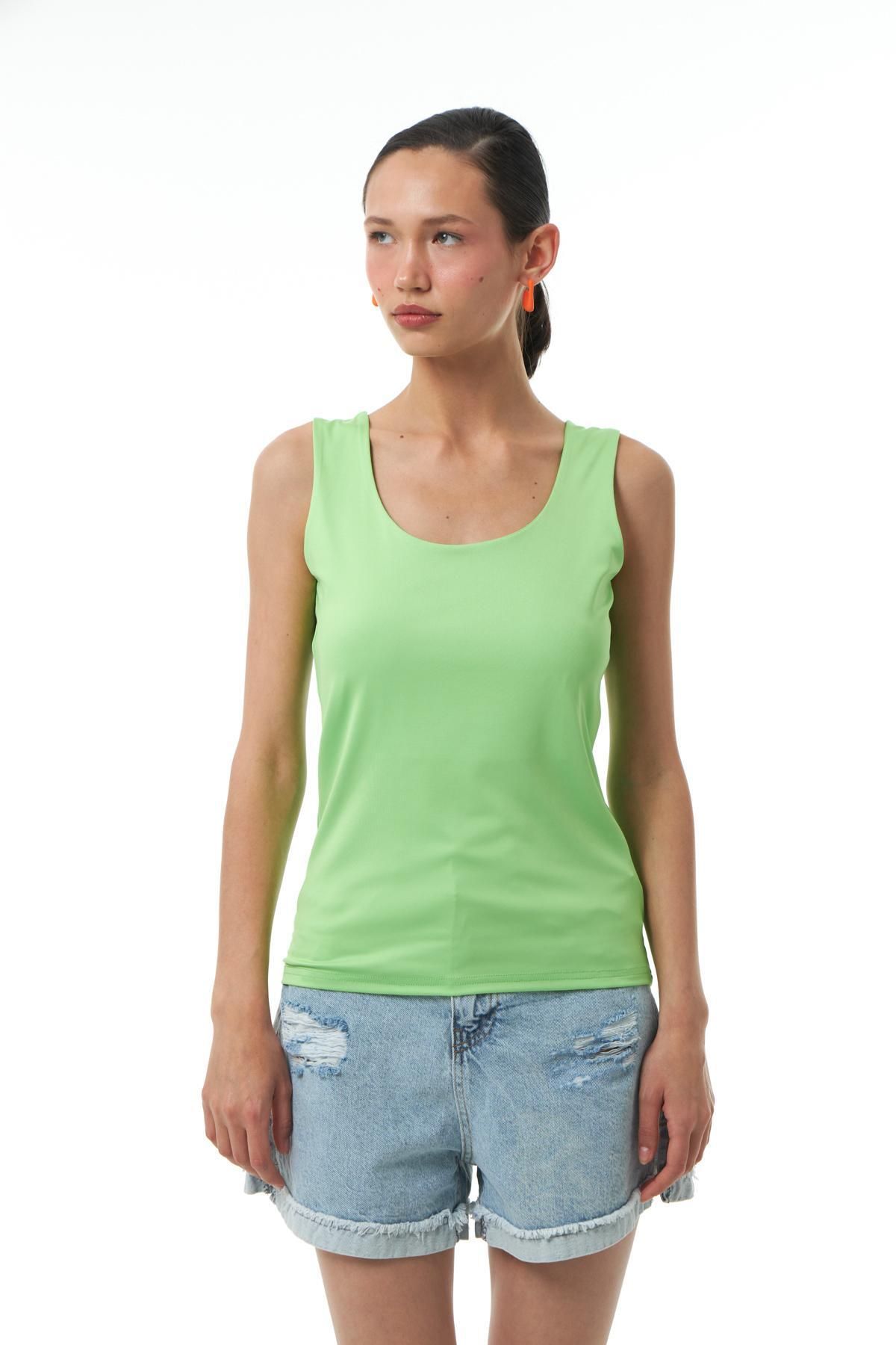 Quzu Kalın Askılı Basic Bluz Neon Yeşil