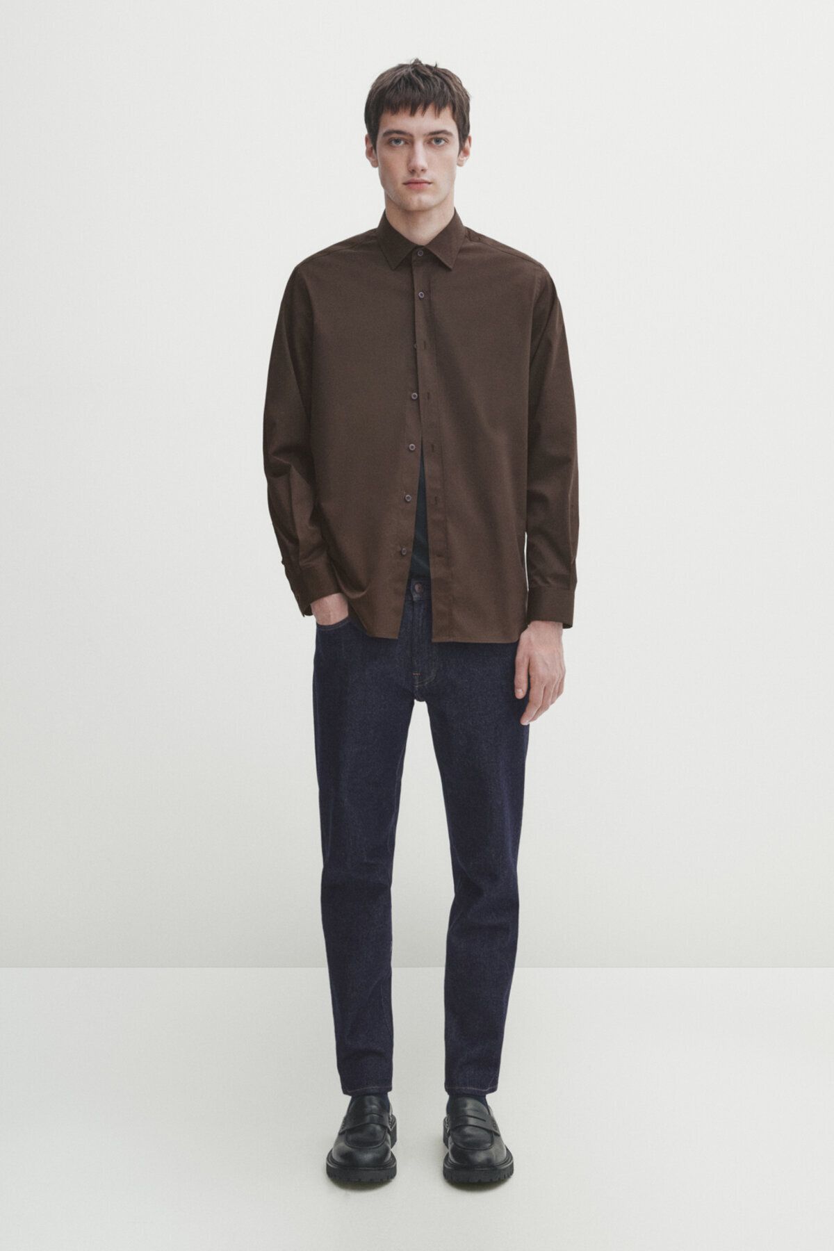 Massimo Dutti Tapered fit desized jean
