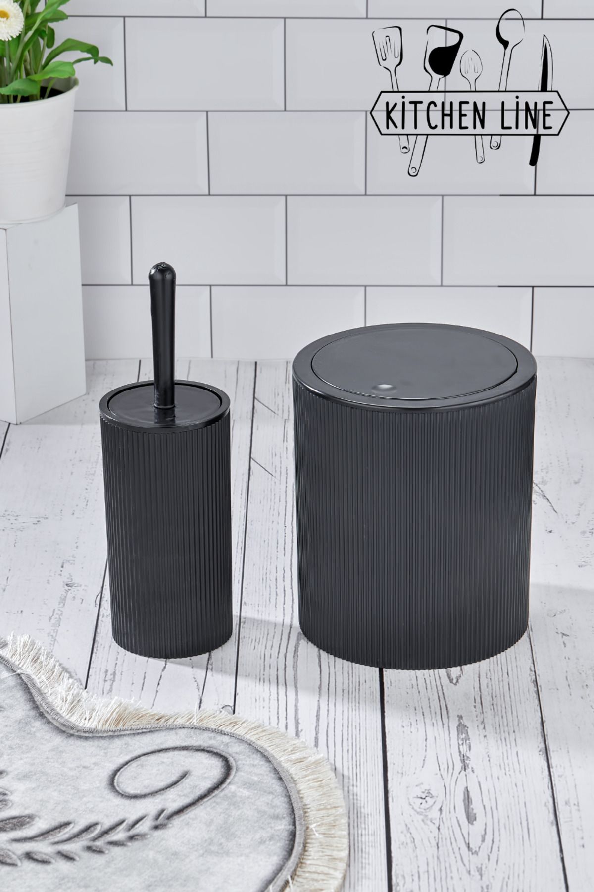 B.A.Y.NUVOLA Yuvarlak Çöp Kovası & Yuvarlak Tuvalet Fırçası Seti Ikili Banyo Seti Siyah