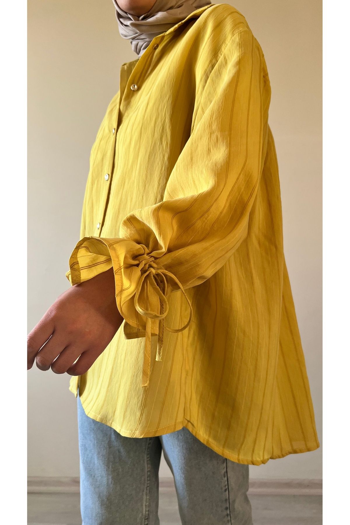 QUBİ OFFİCİAL Çizgili Kolları Büzülebilir Fırfırlı Oversize Salaş Gömlek Tunik Sarı