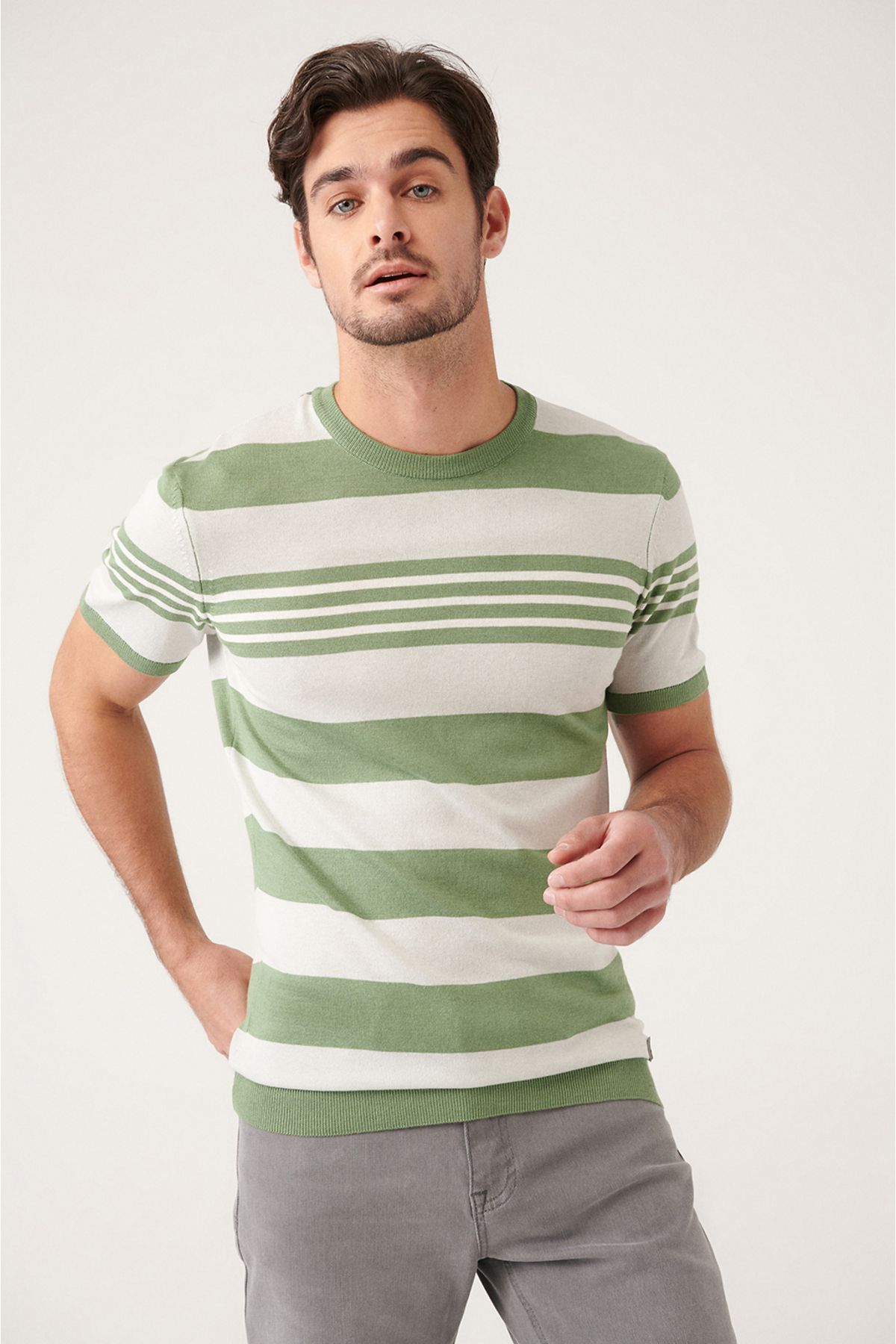 Avva Erkek Su Yeşili Bisiklet Yaka Ribanalı Çizgili Slim Fit Dar Kesim Triko T-shirt A31y5017